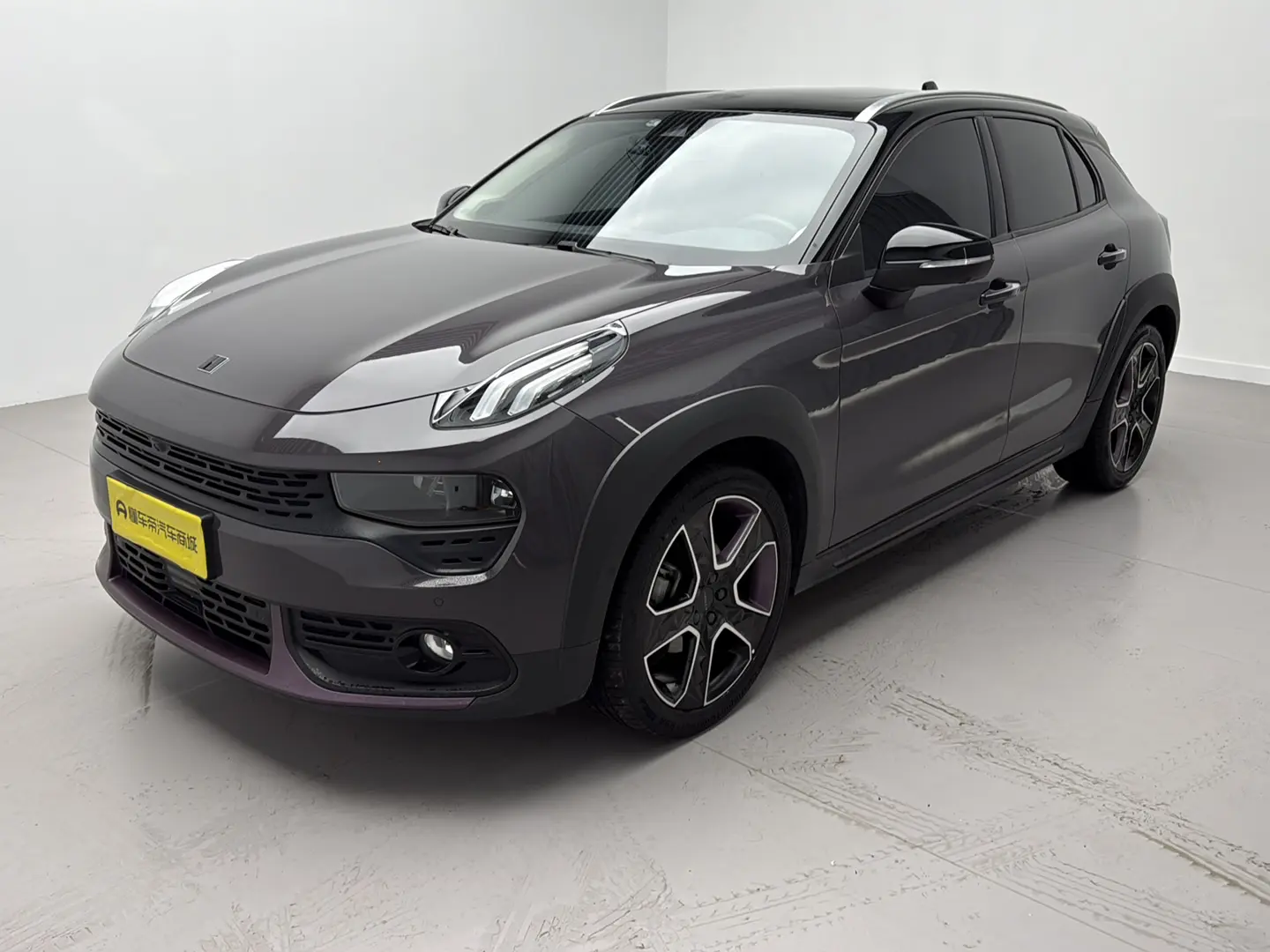 Lynk & Co 02