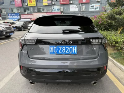 Lynk & Co 02