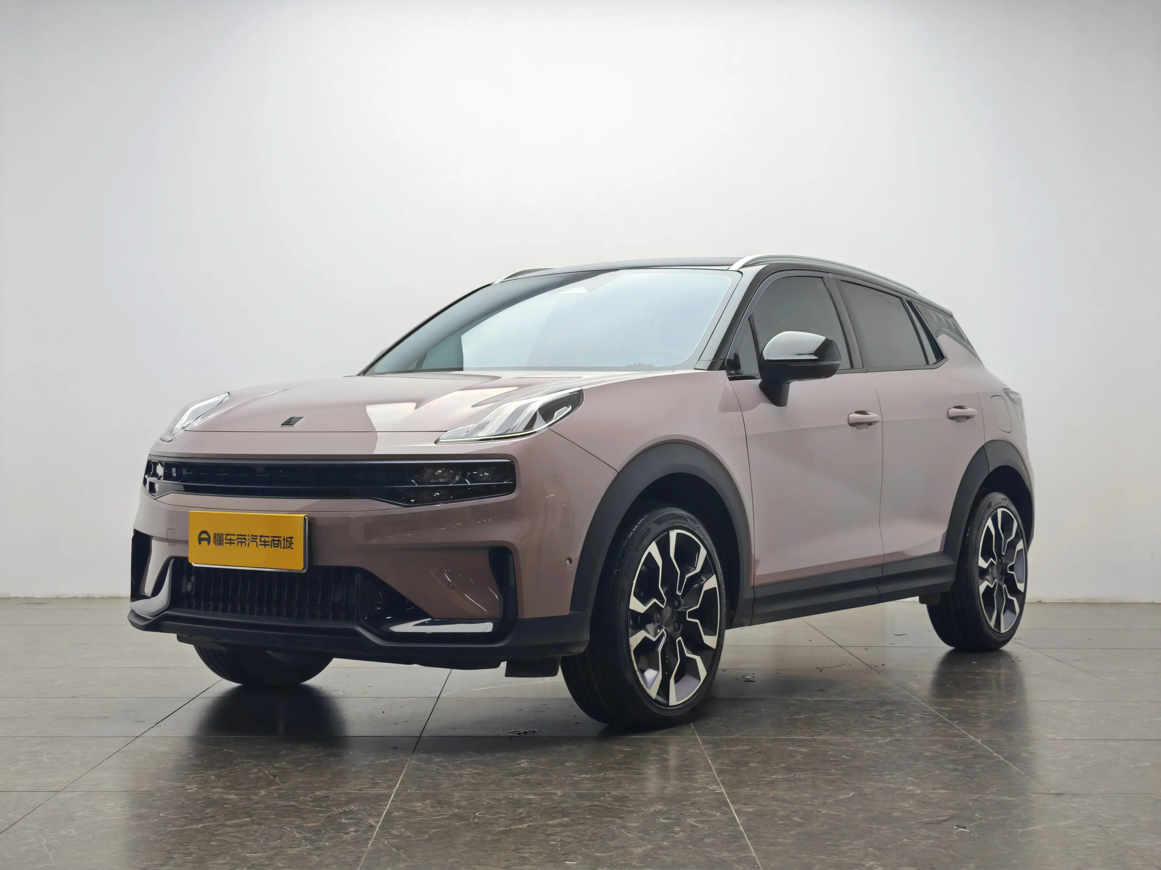 Lynk & Co 06