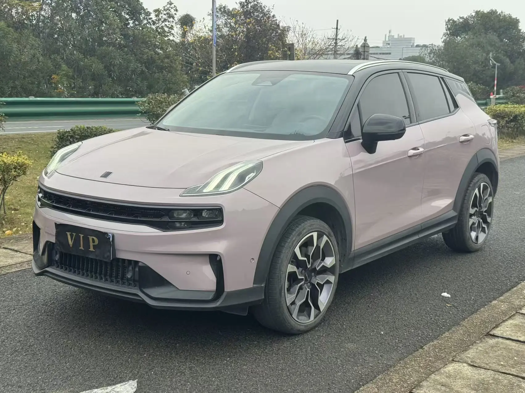Lynk & Co 06