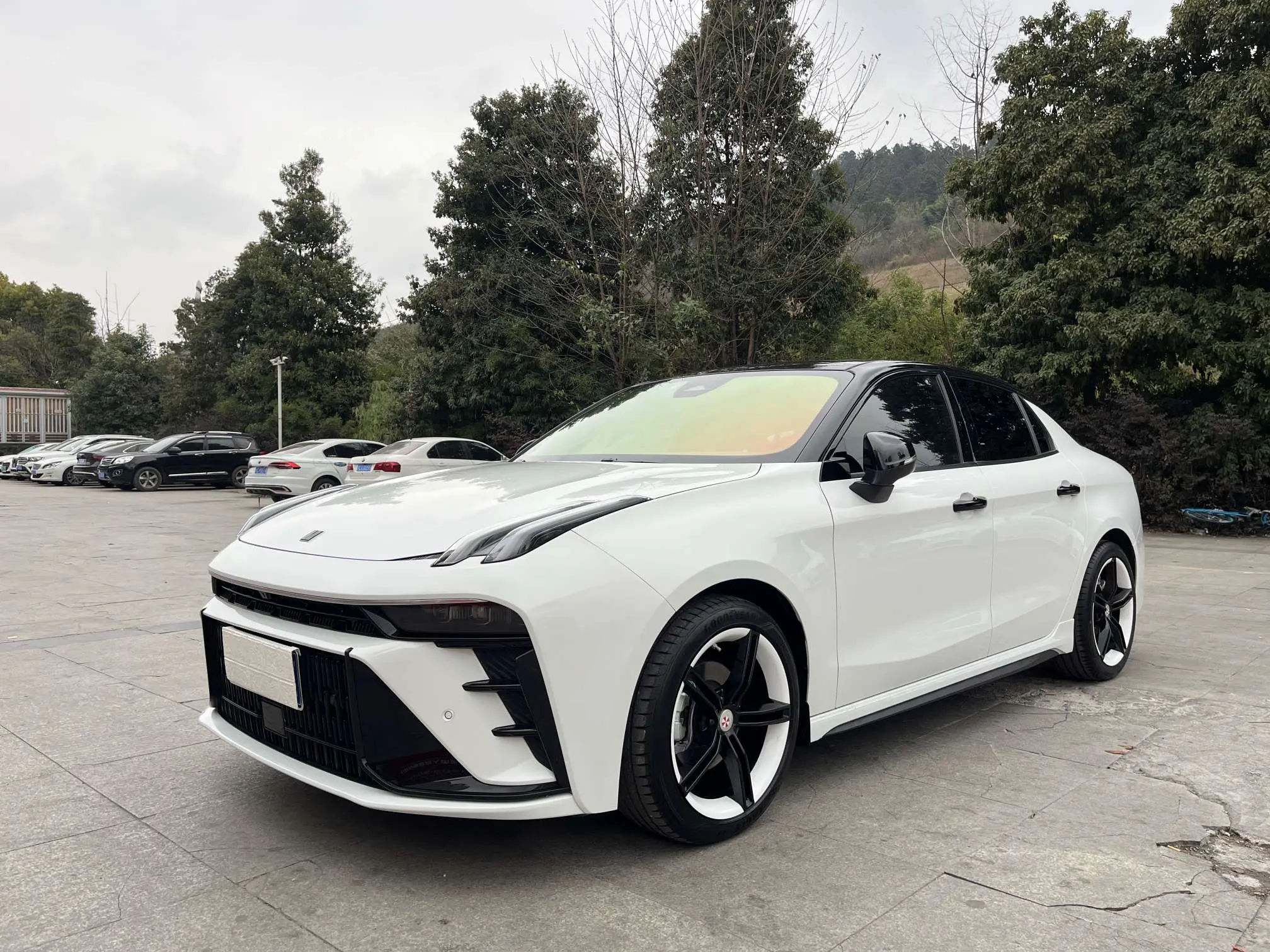 Lynk & Co 03