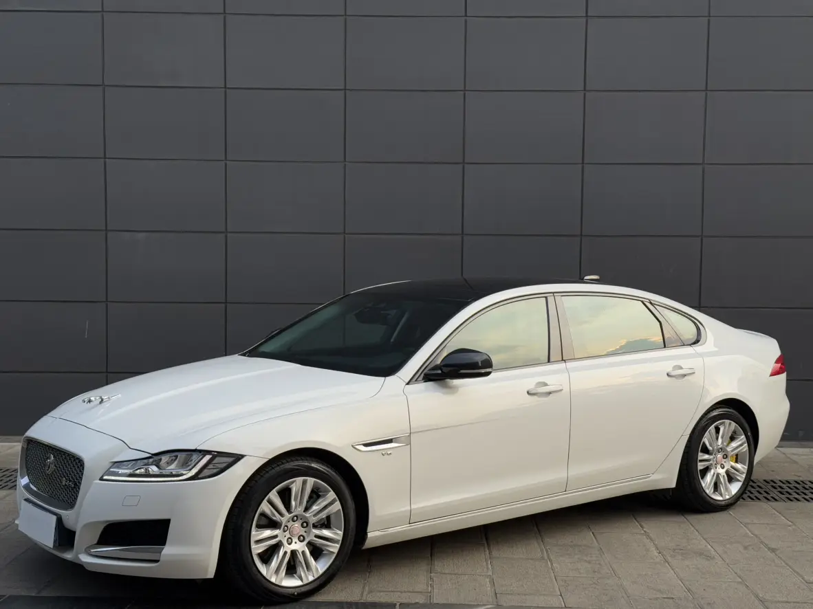 Jaguar XFL