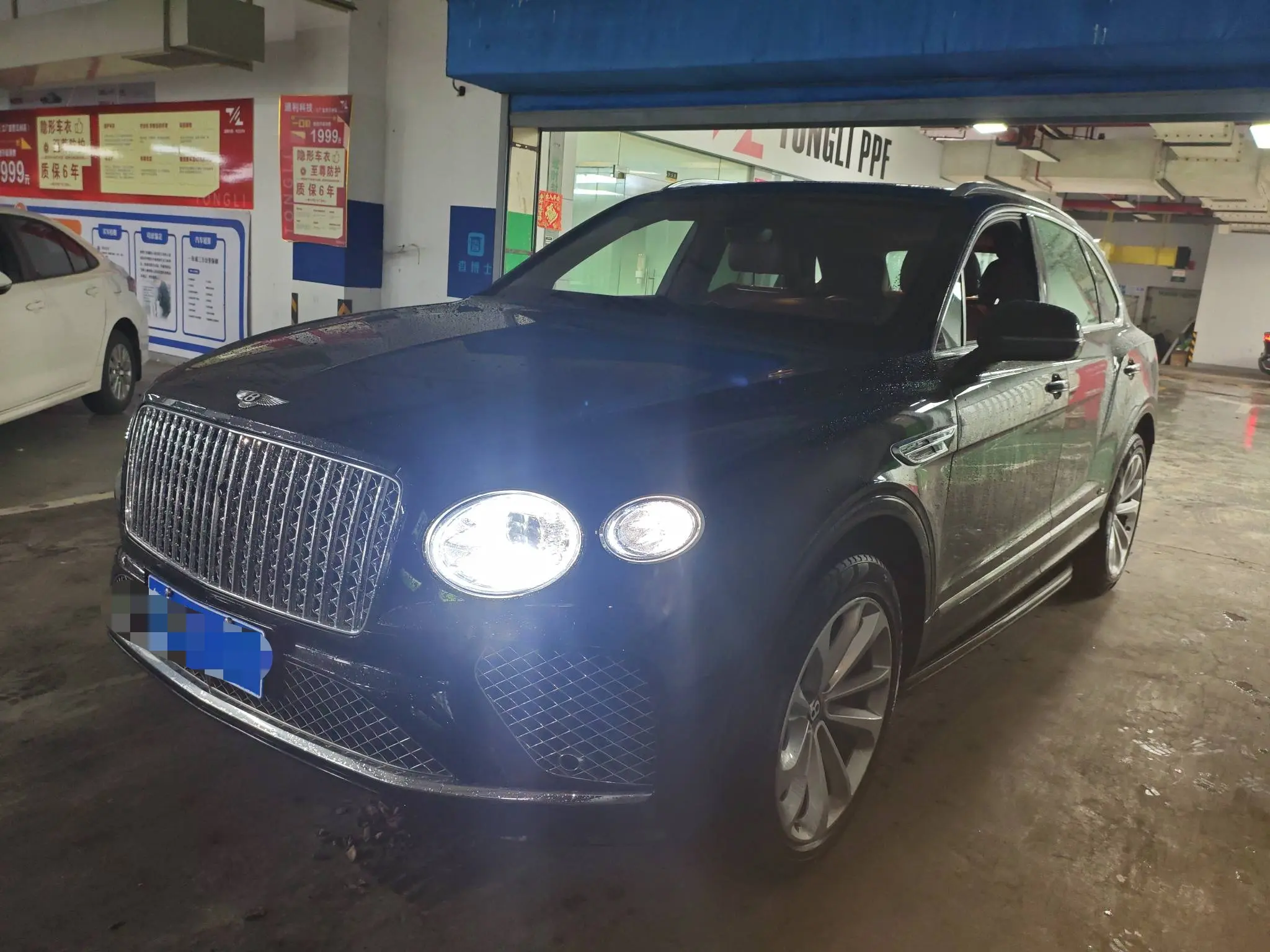Bentley Bentayga  из Китая