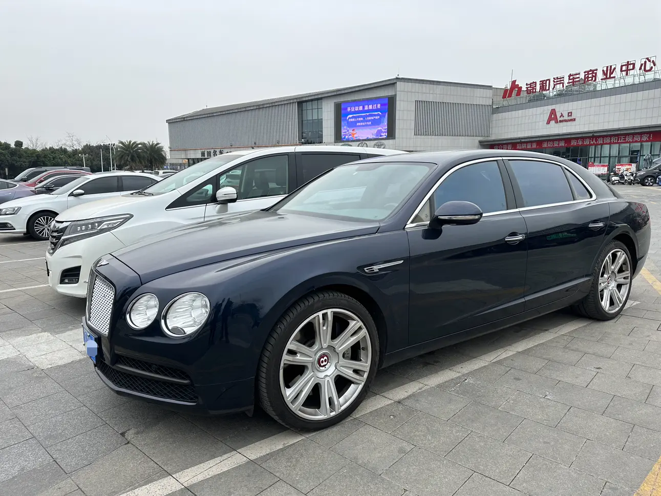Bentley Galloping  из Китая