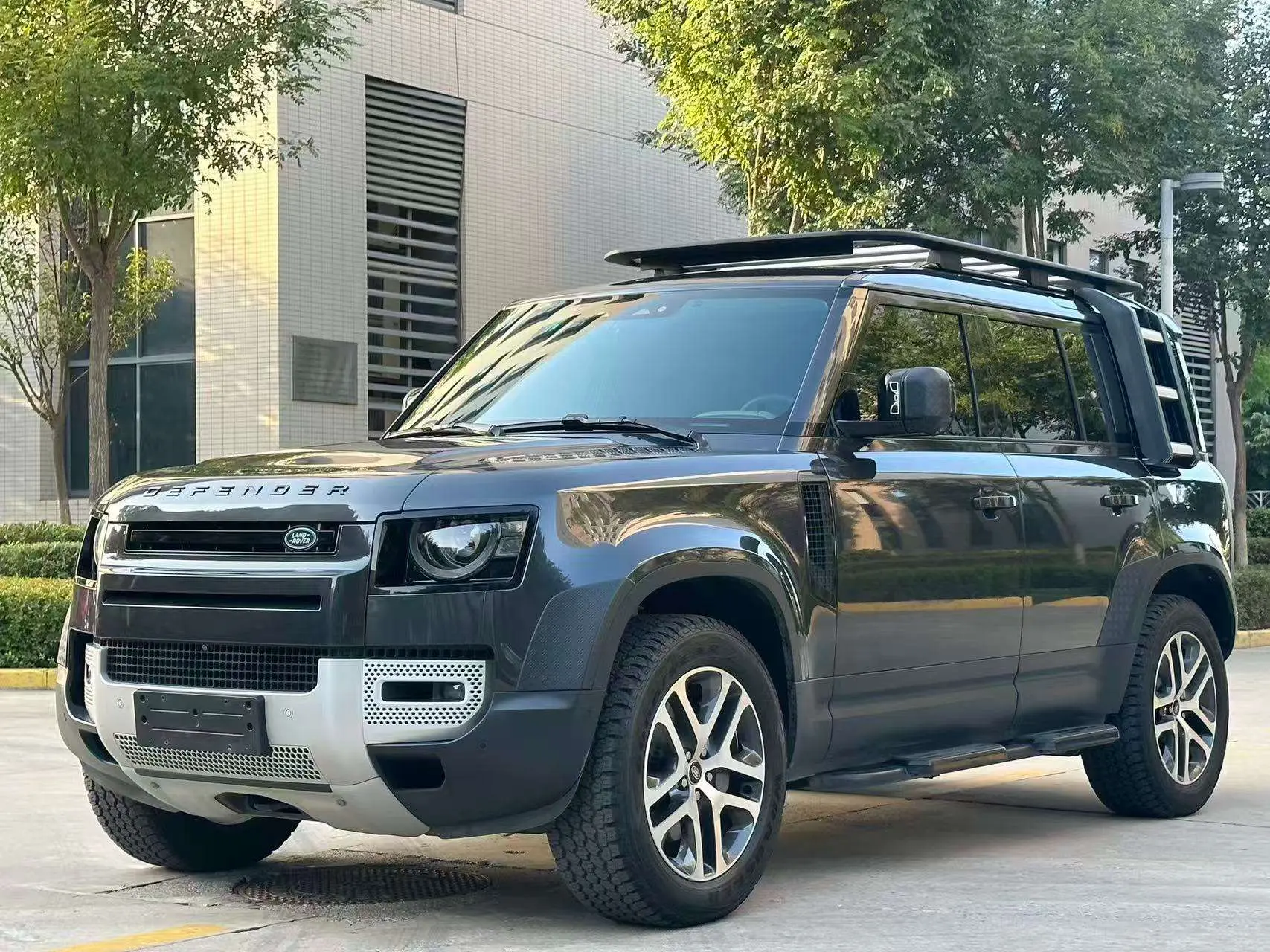Land Rover Guard