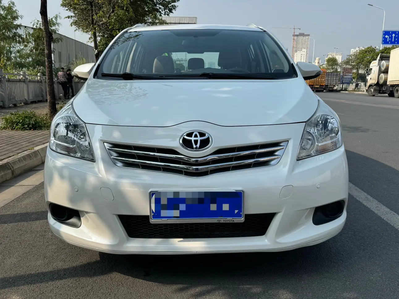 Toyota Verso / EZ  из Китая