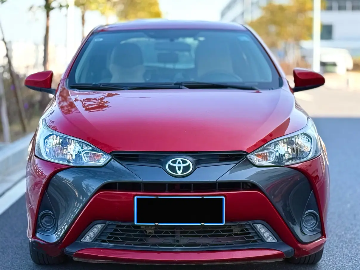 Toyota YARiS L Enjoy  из Китая