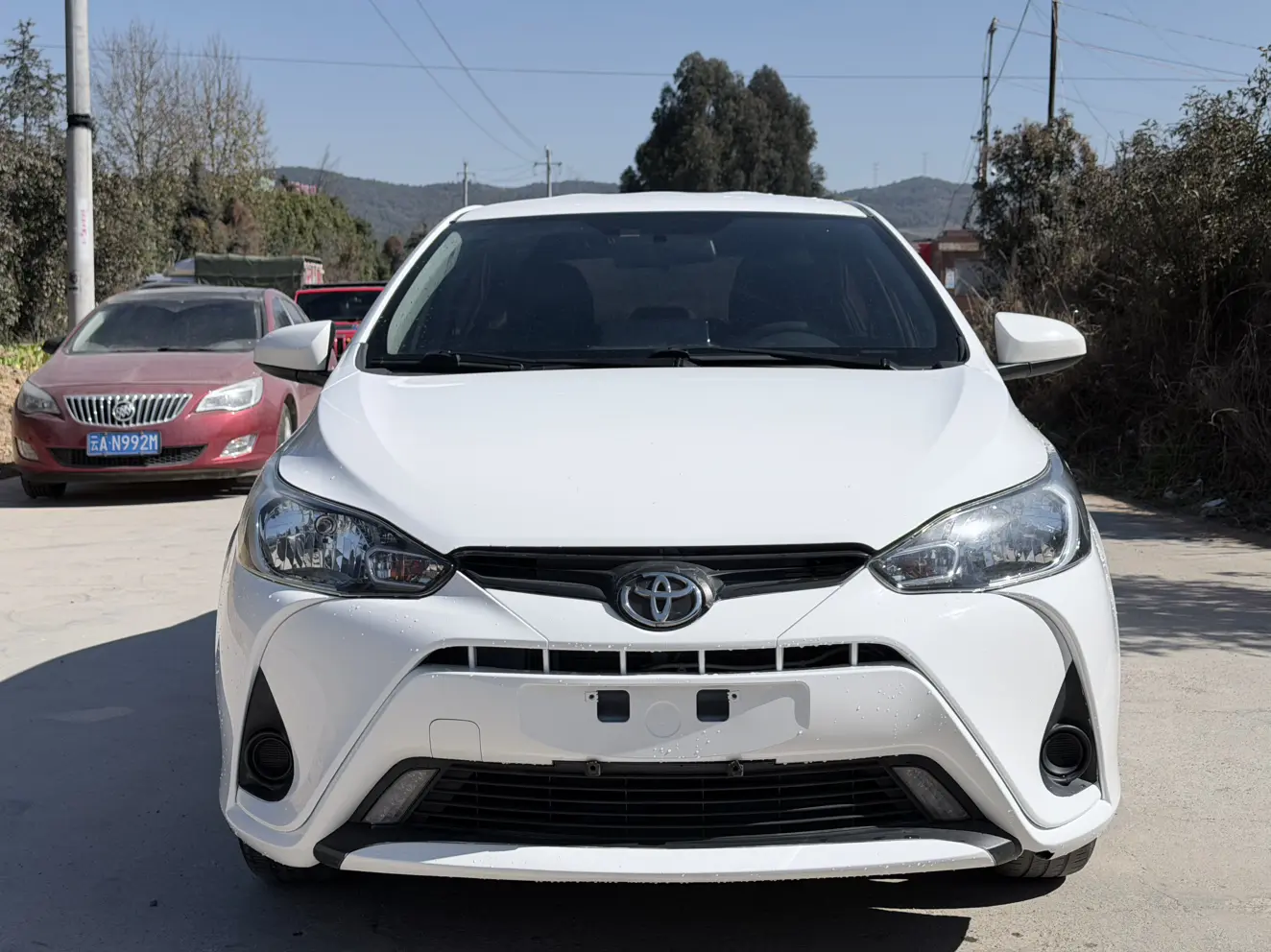 Toyota YARiS L Enjoy  из Китая