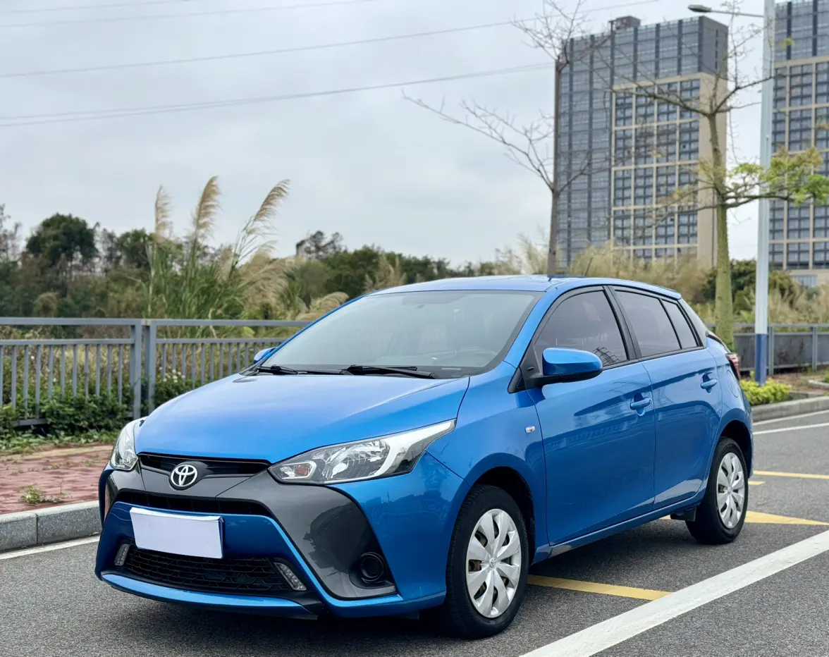 Toyota Yaris L  из Китая