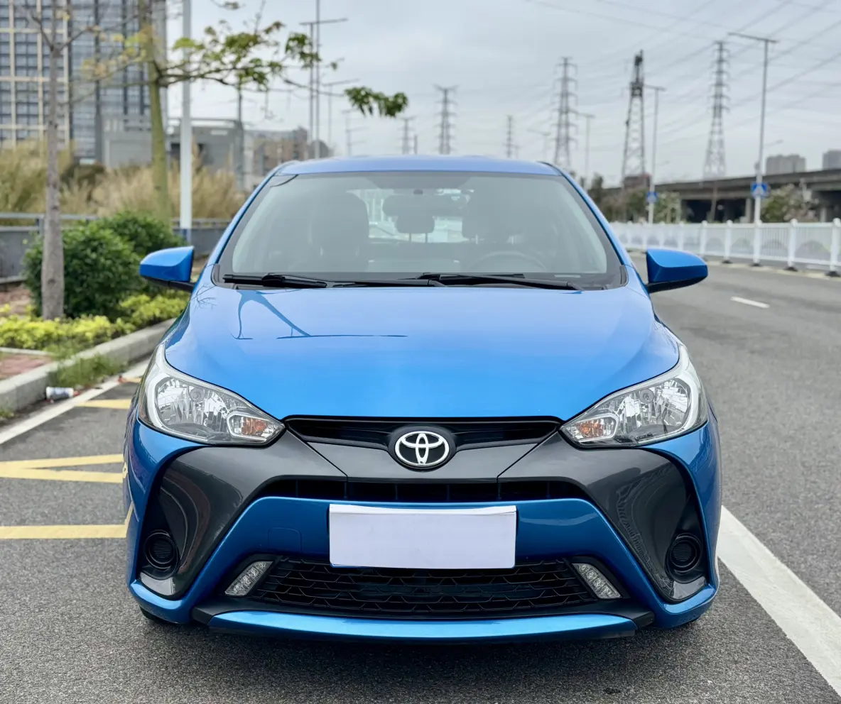 Toyota Yaris L  из Китая