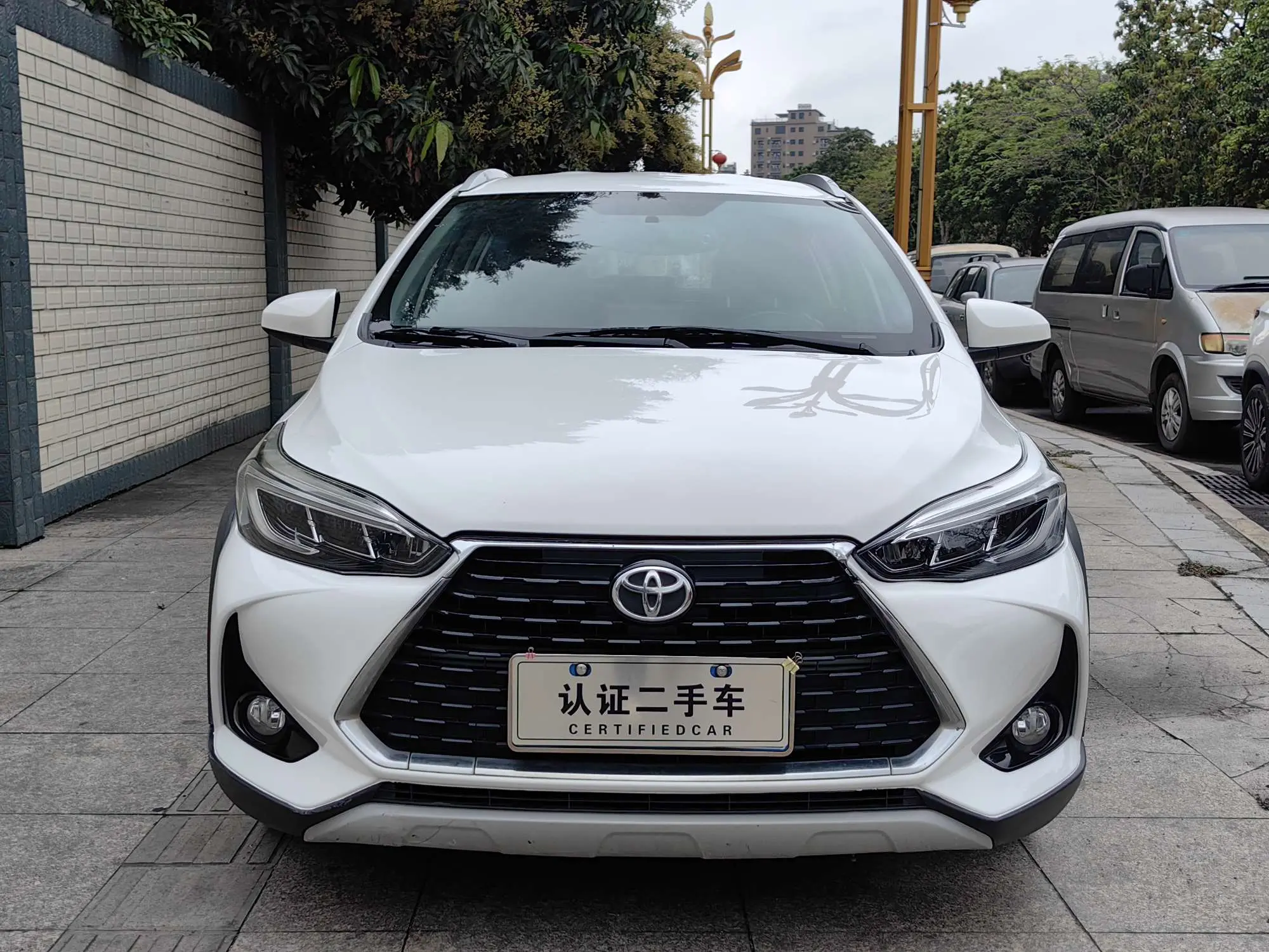 Toyota Yaris L  из Китая