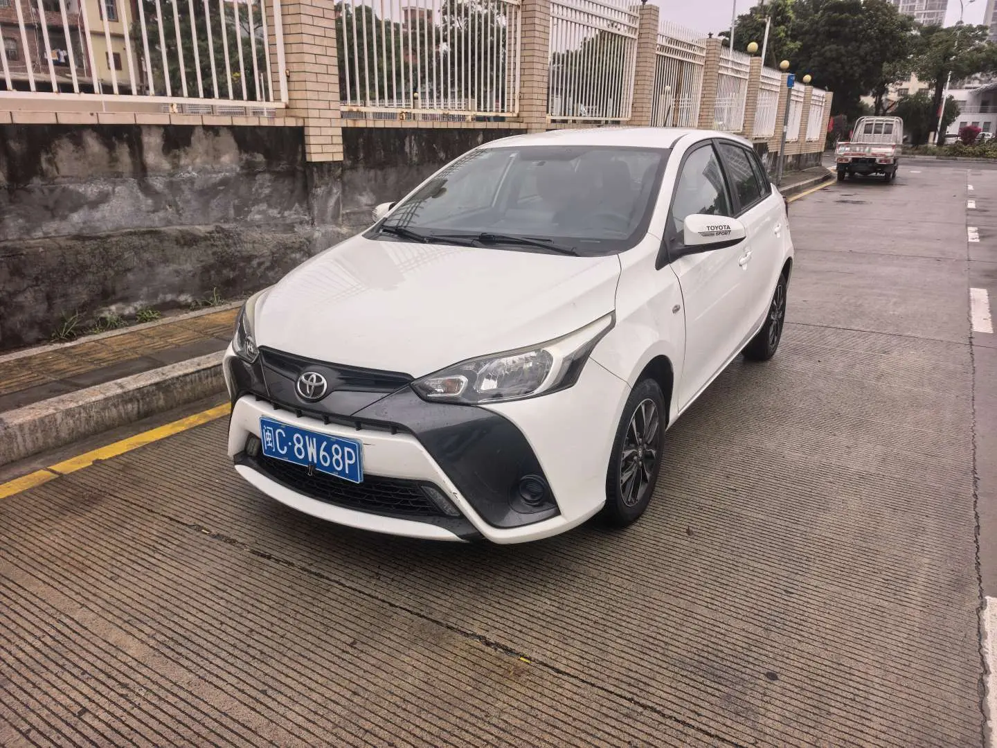 Toyota Yaris L  из Китая