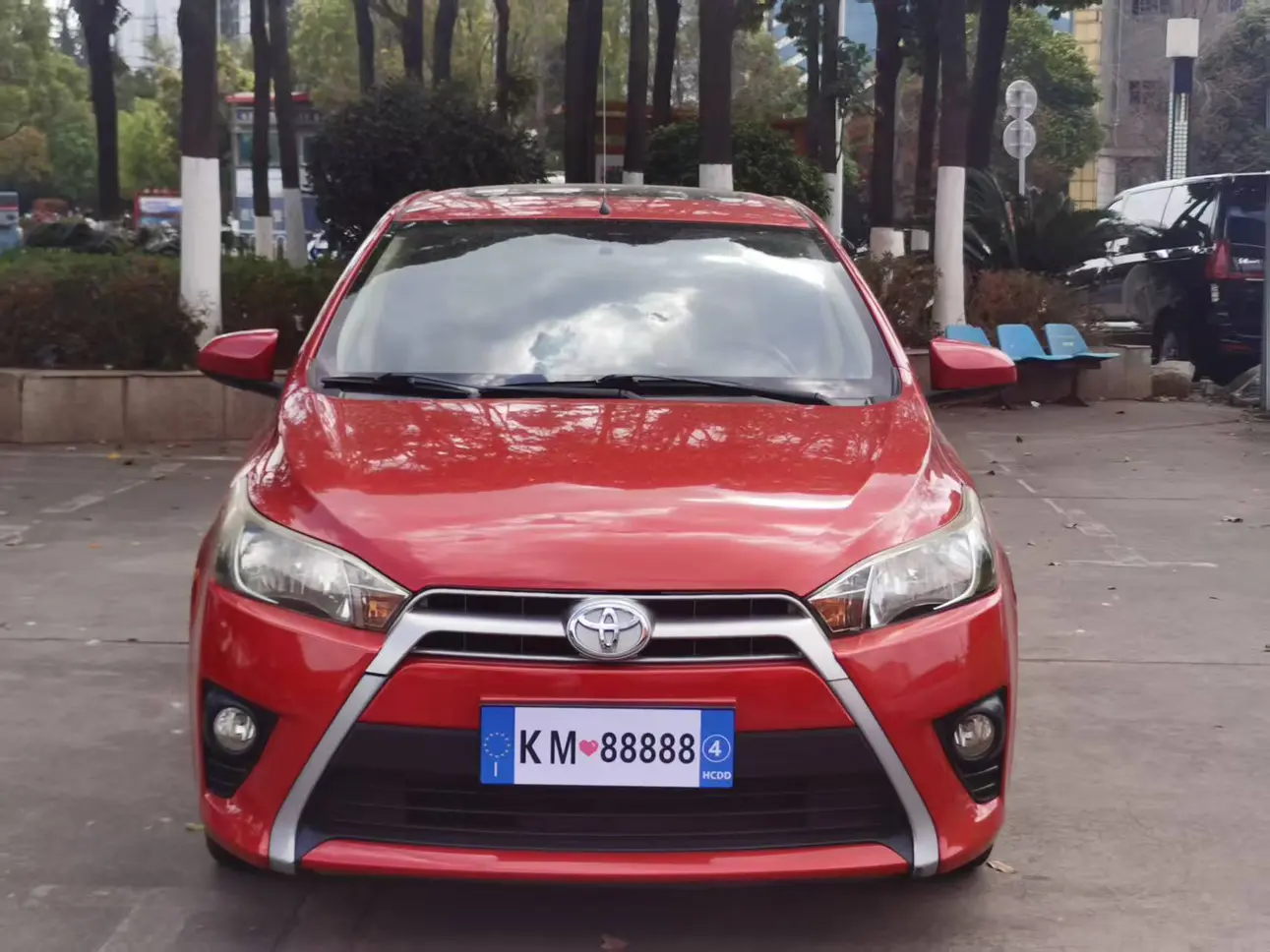 Toyota Yaris L  из Китая