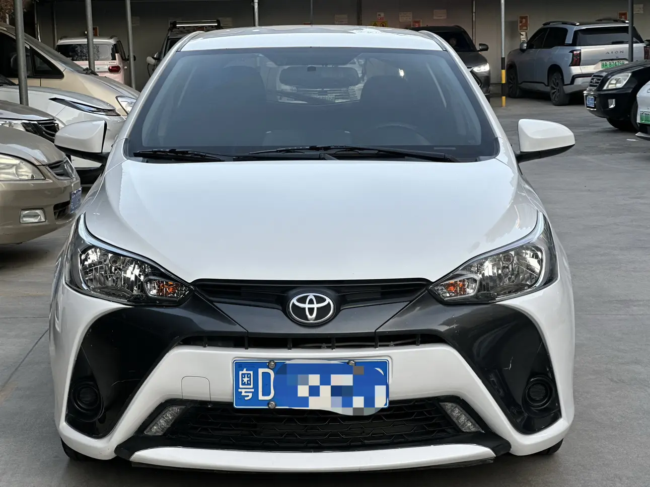 Toyota Yaris L  из Китая