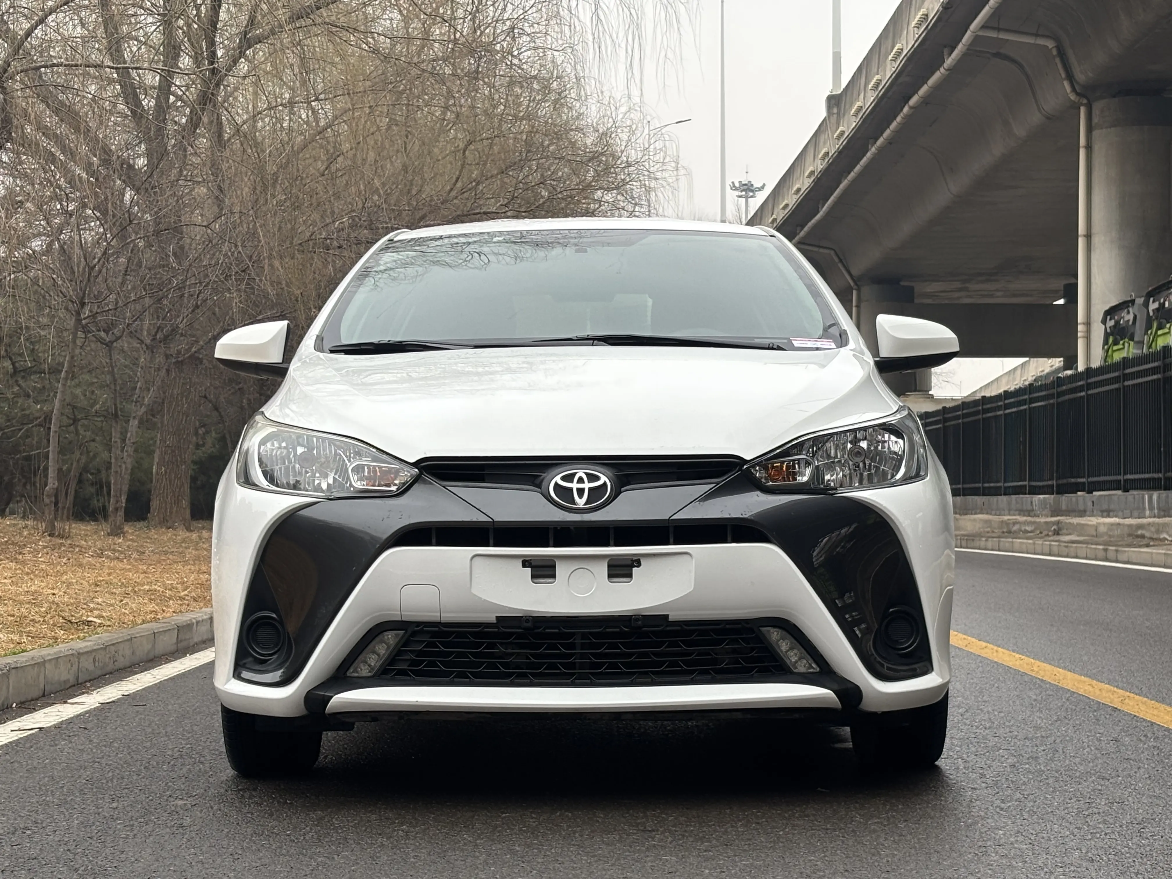 Toyota Yaris L  из Китая