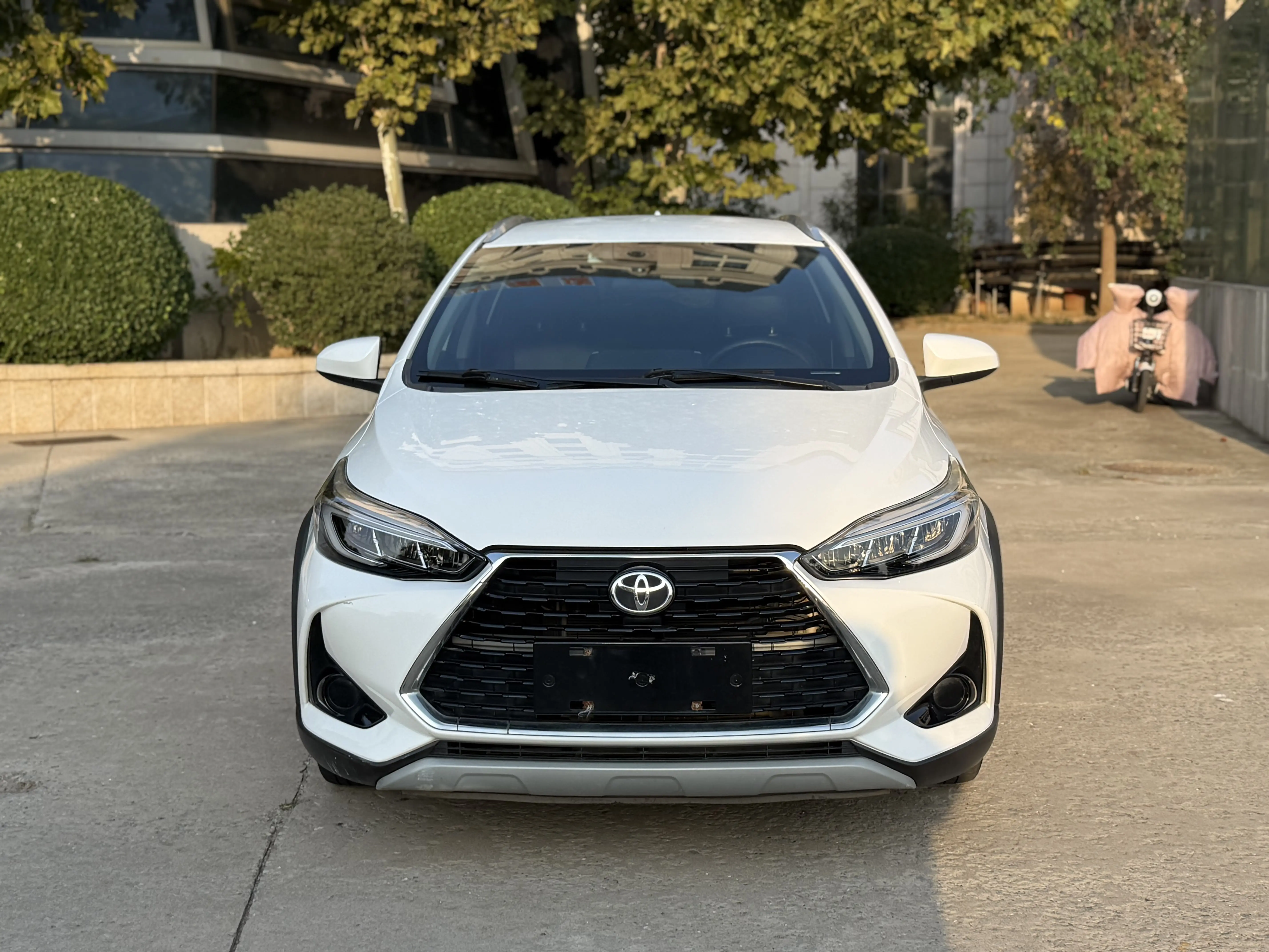 Toyota Yaris L  из Китая