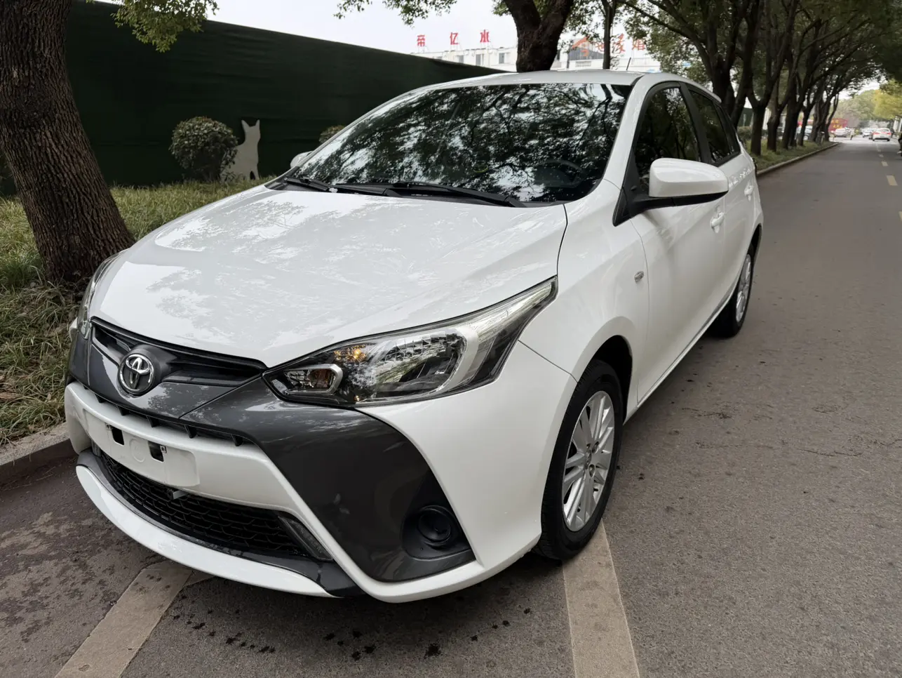 Toyota Yaris L  из Китая