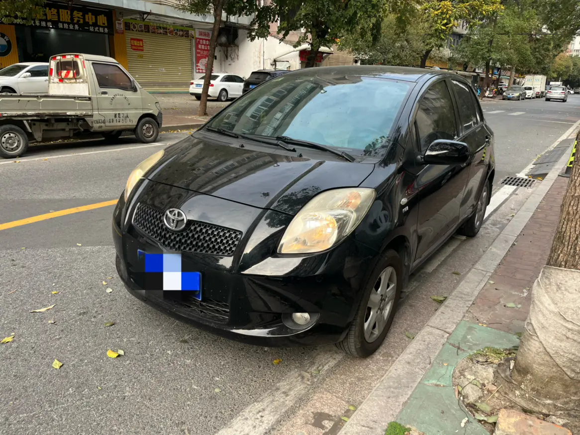 Toyota Yaris  из Китая
