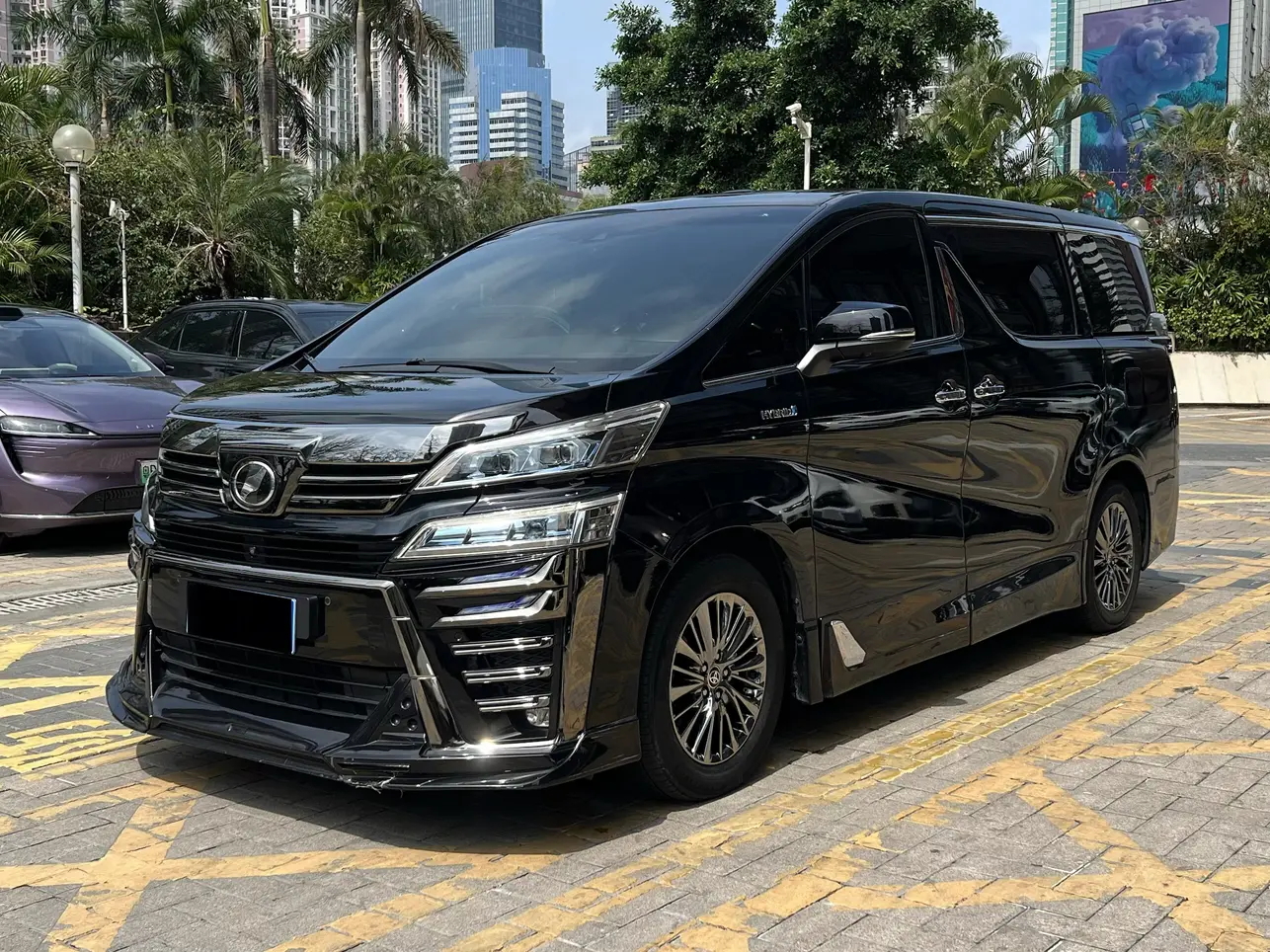 Toyota Crown Wellfire (Wilfa)  из Китая