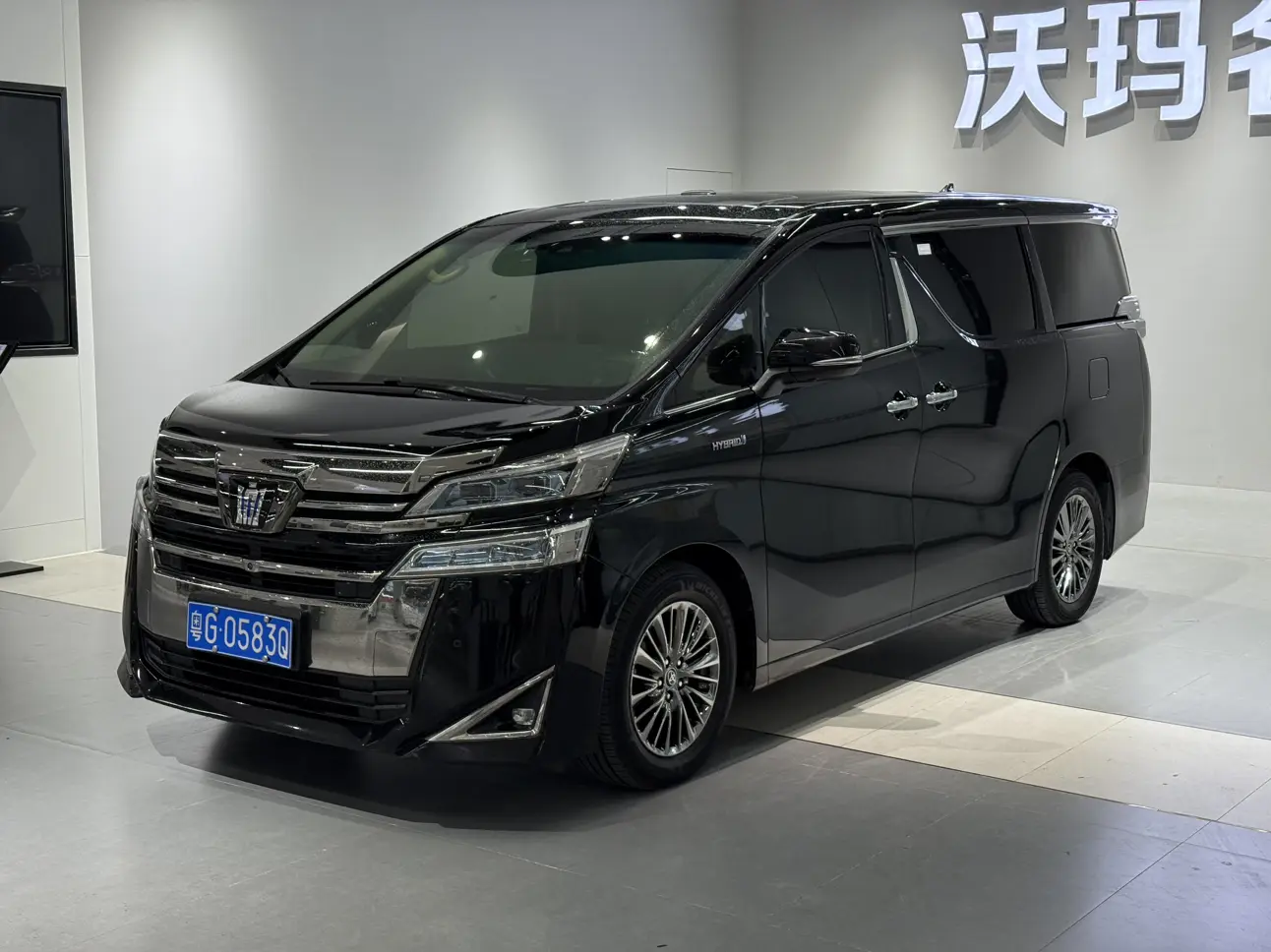 Toyota Crown Wellfire (Wilfa)  из Китая