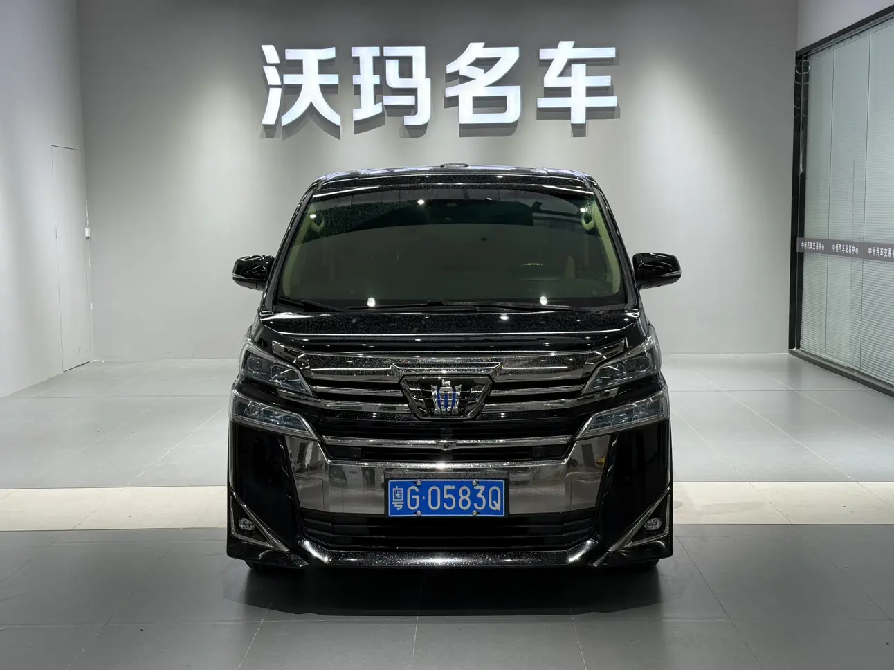 Toyota Crown Wellfire (Wilfa)  из Китая