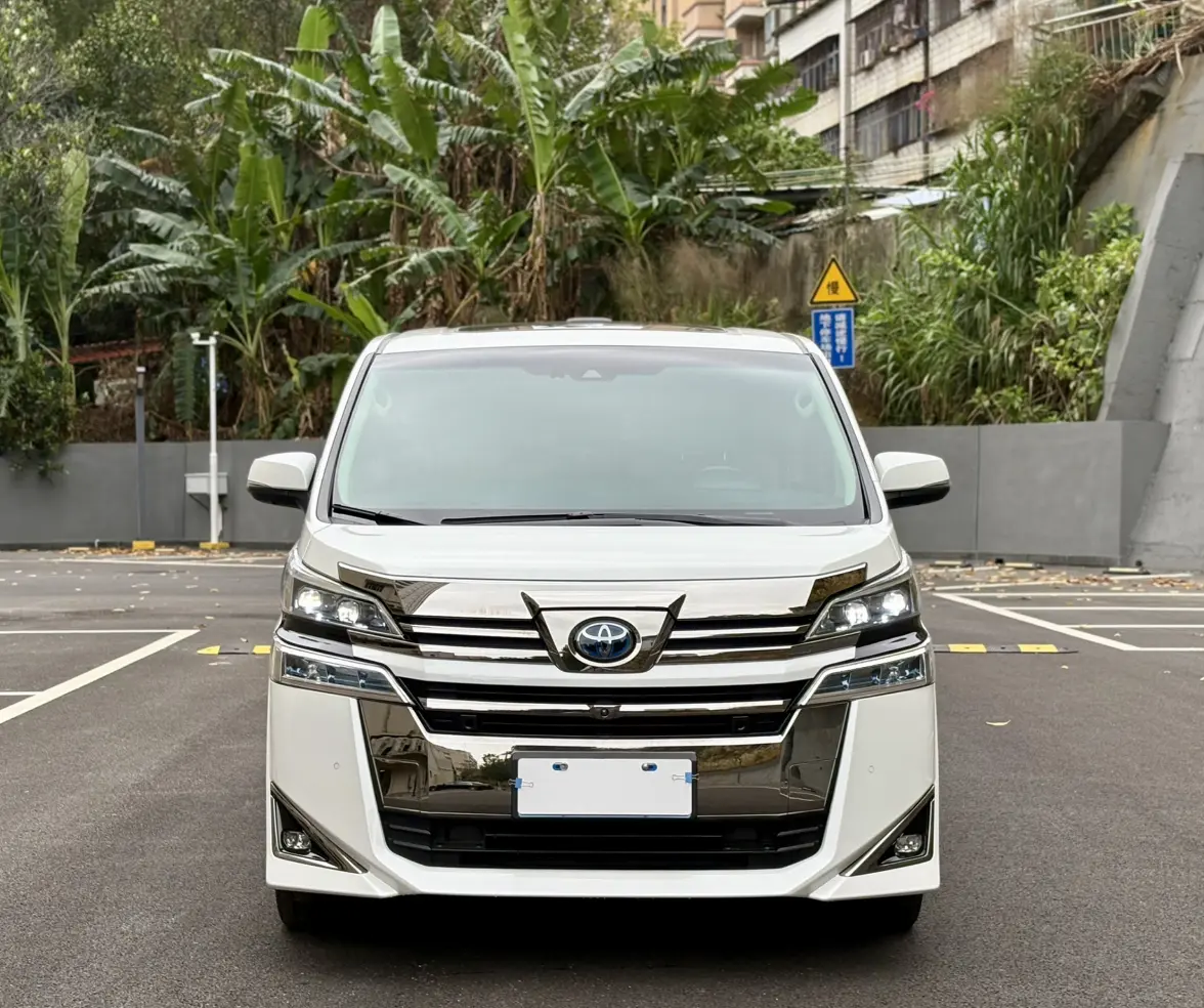 Toyota Crown Wellfire (Wilfa)  из Китая