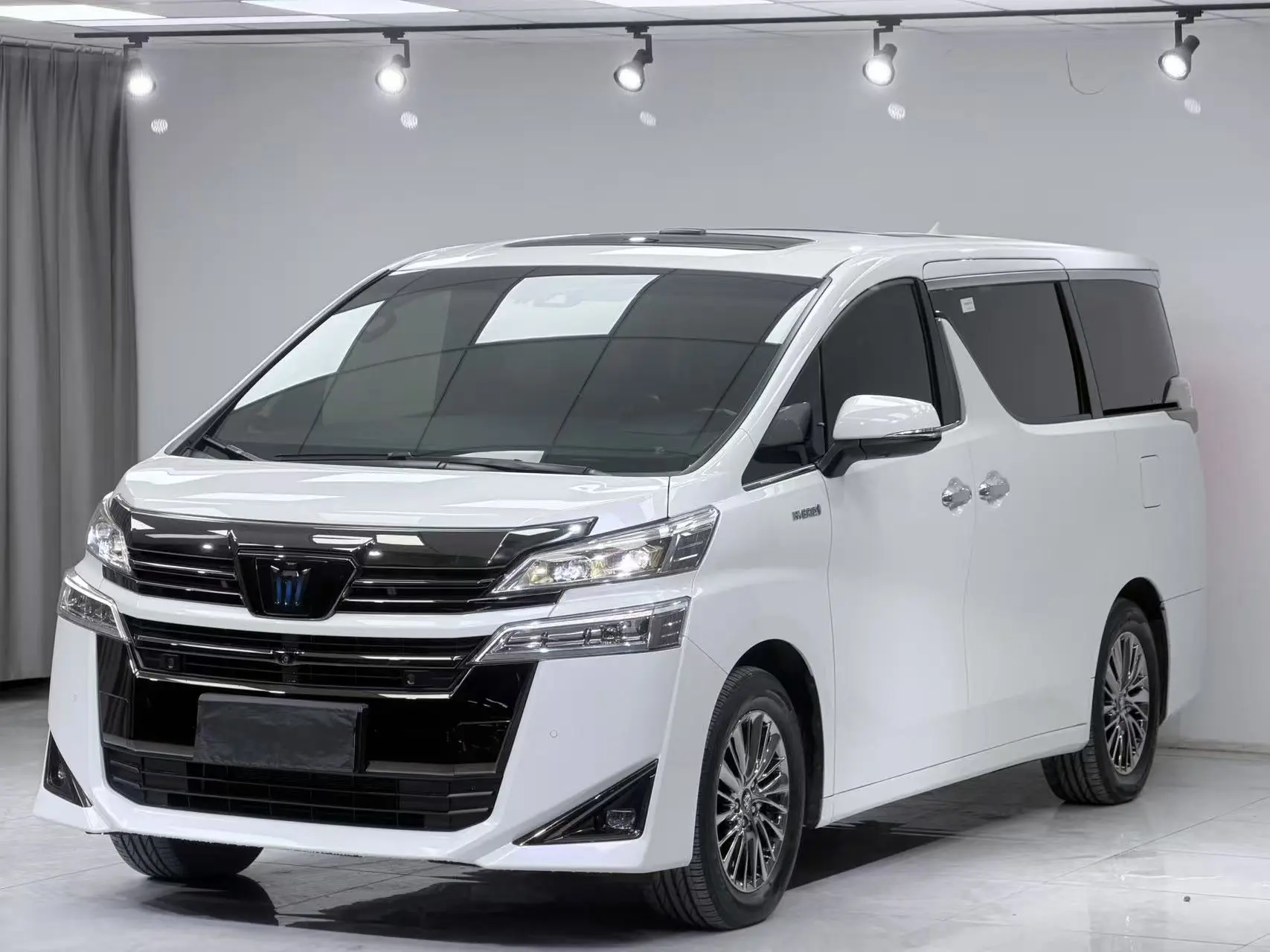 Toyota Crown Wellfire
