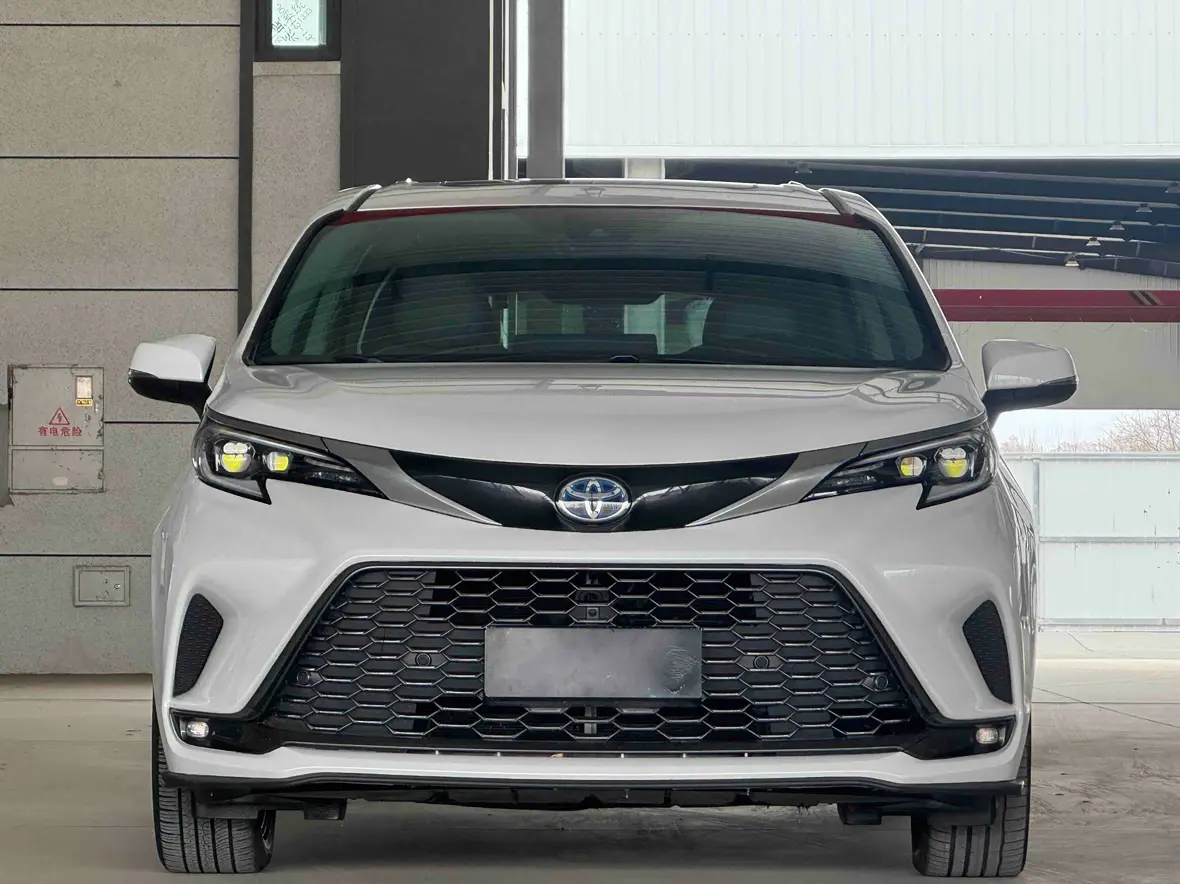 Toyota Granvia  из Китая