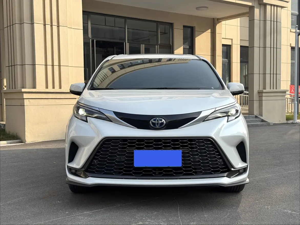 Toyota Granvia  из Китая