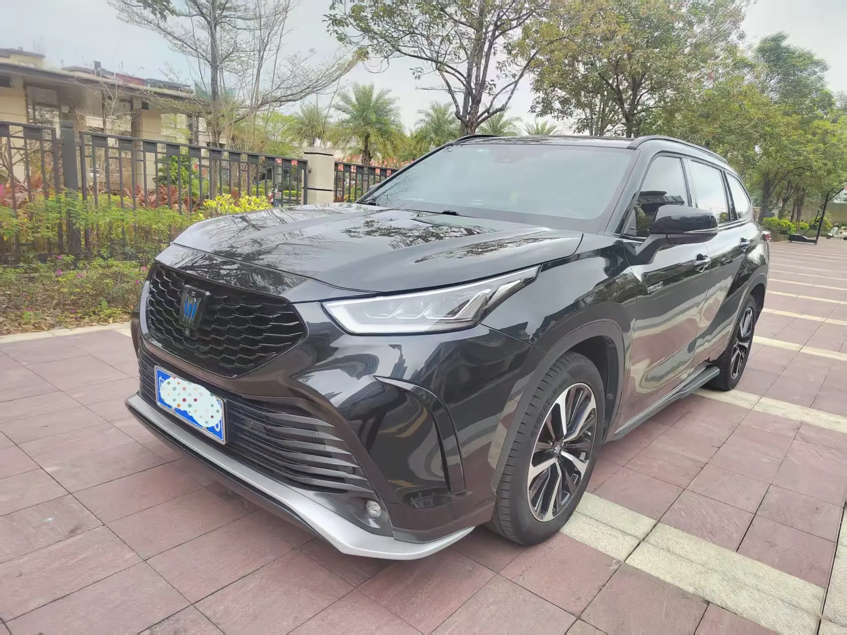 Toyota Crown Kluger