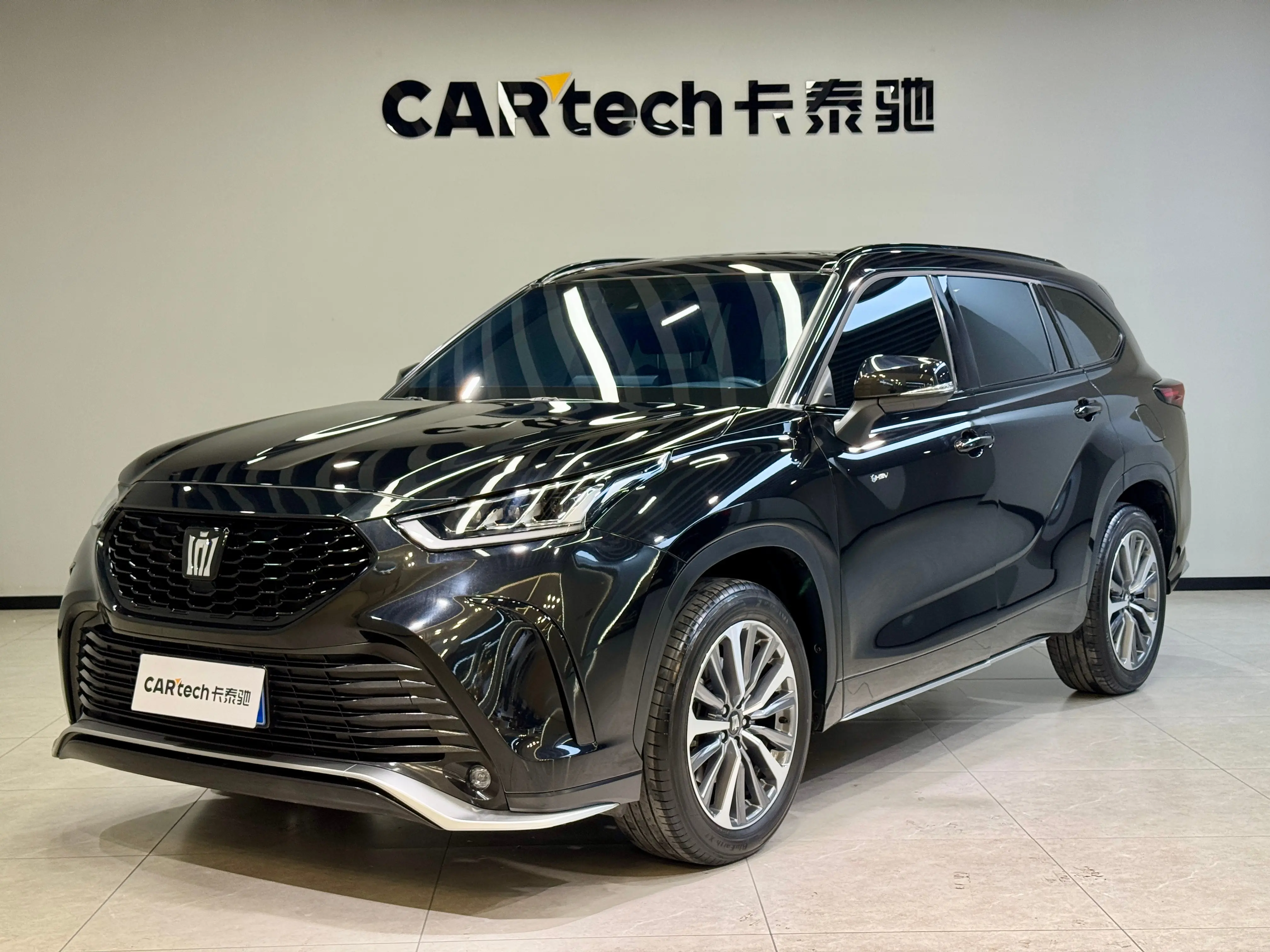 Toyota Crown Kluger
