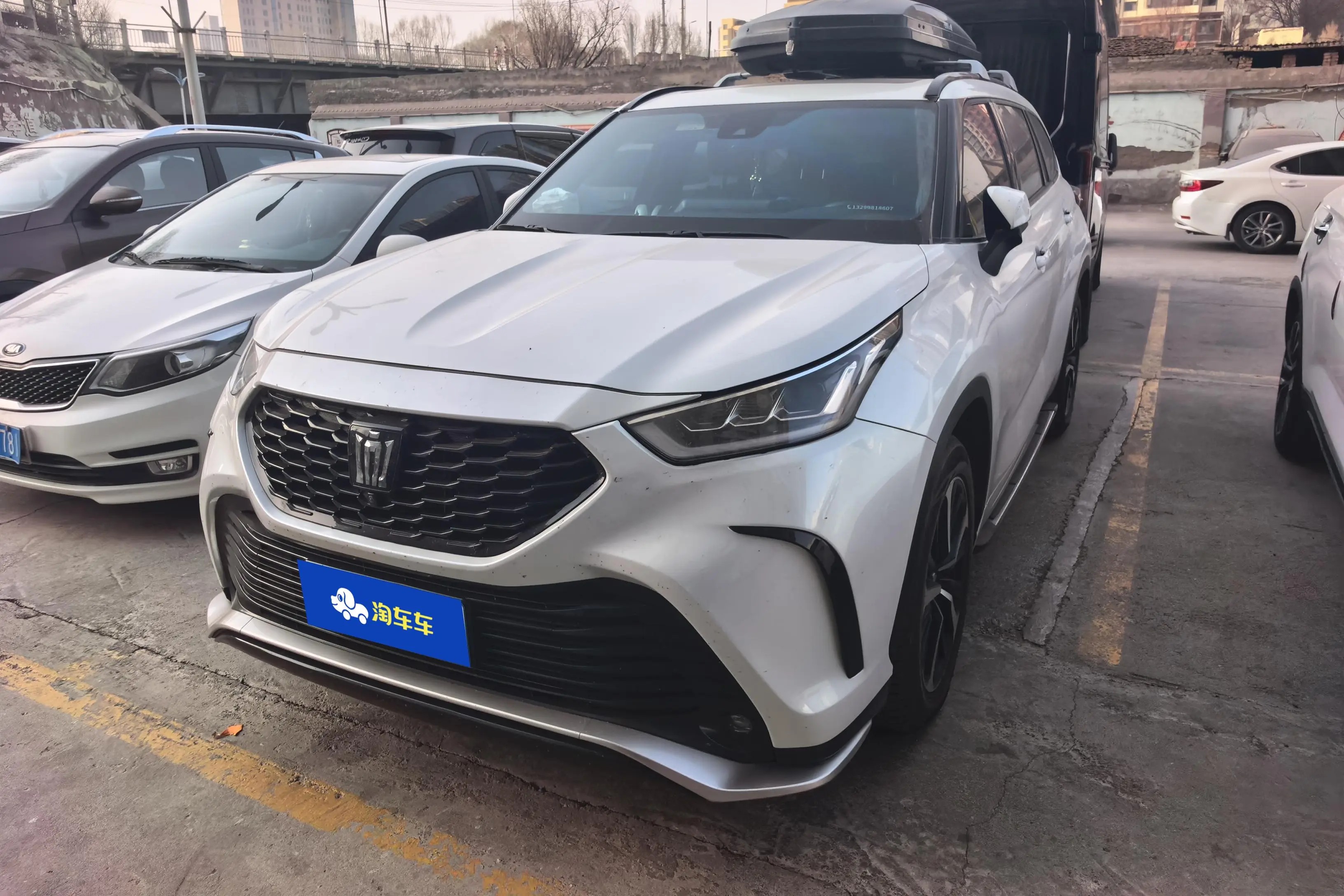 Toyota Crown Kluger