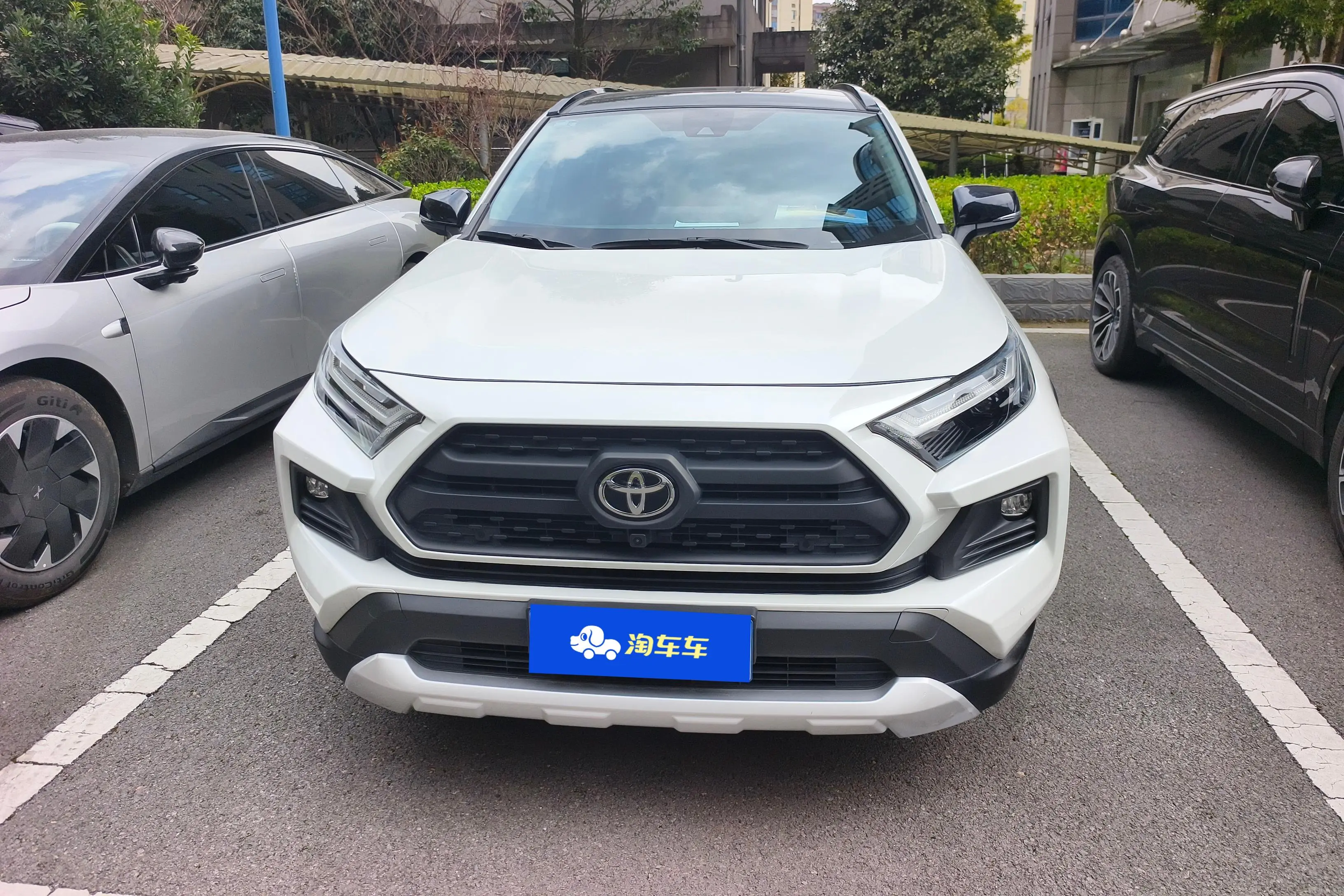 Toyota RAV4  из Китая