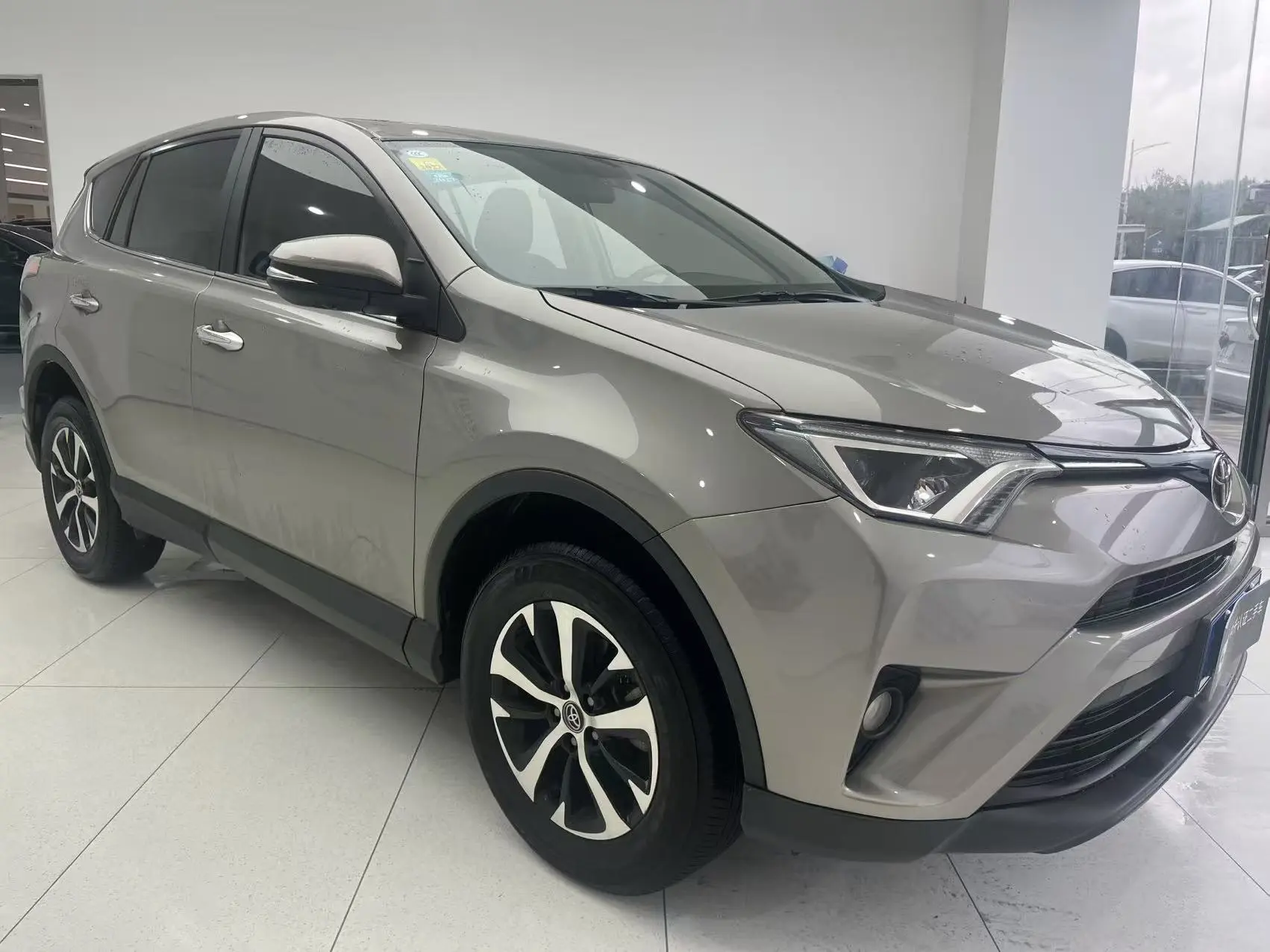 Toyota RAV4  из Китая