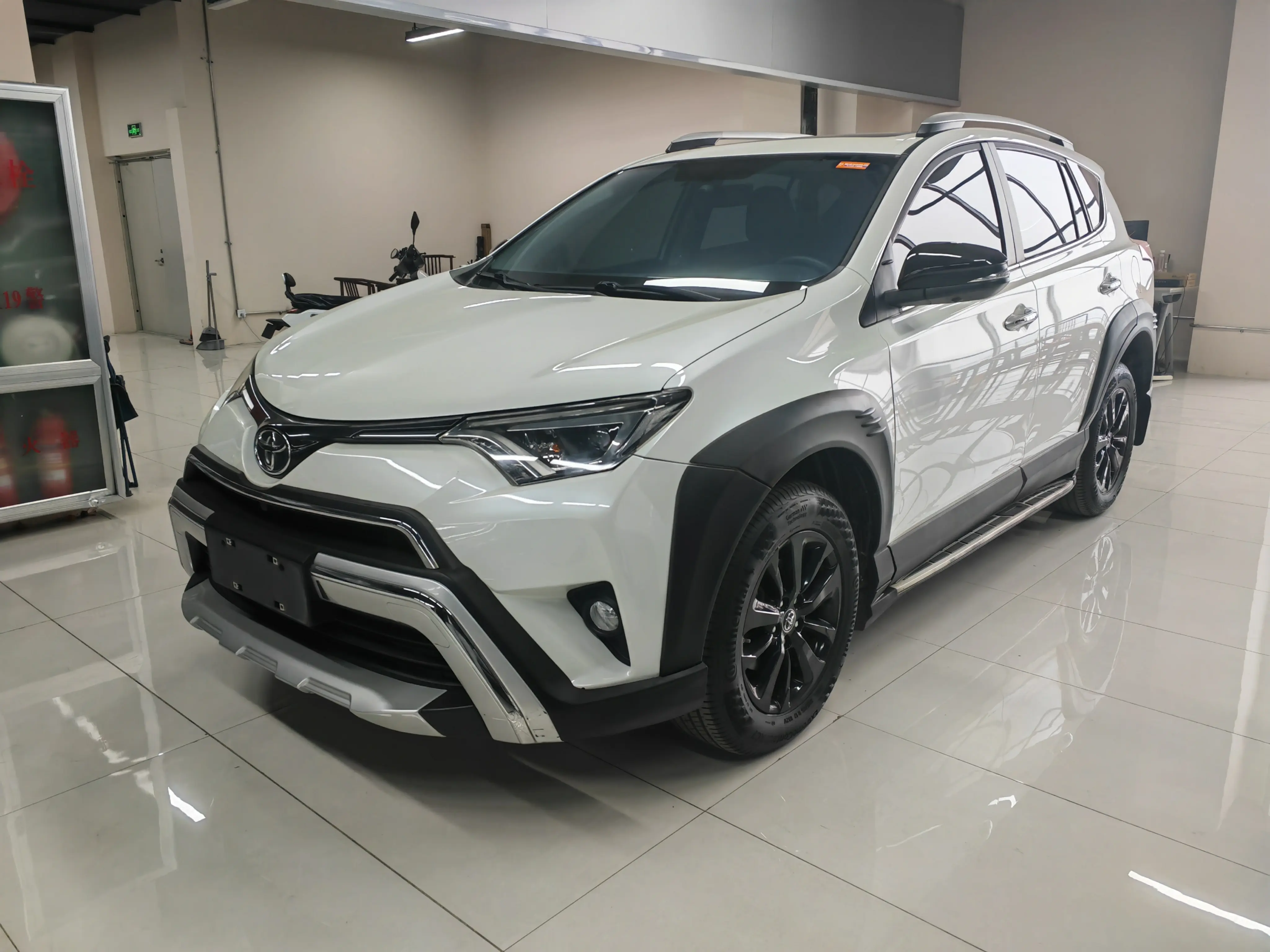 Toyota RAV4  из Китая