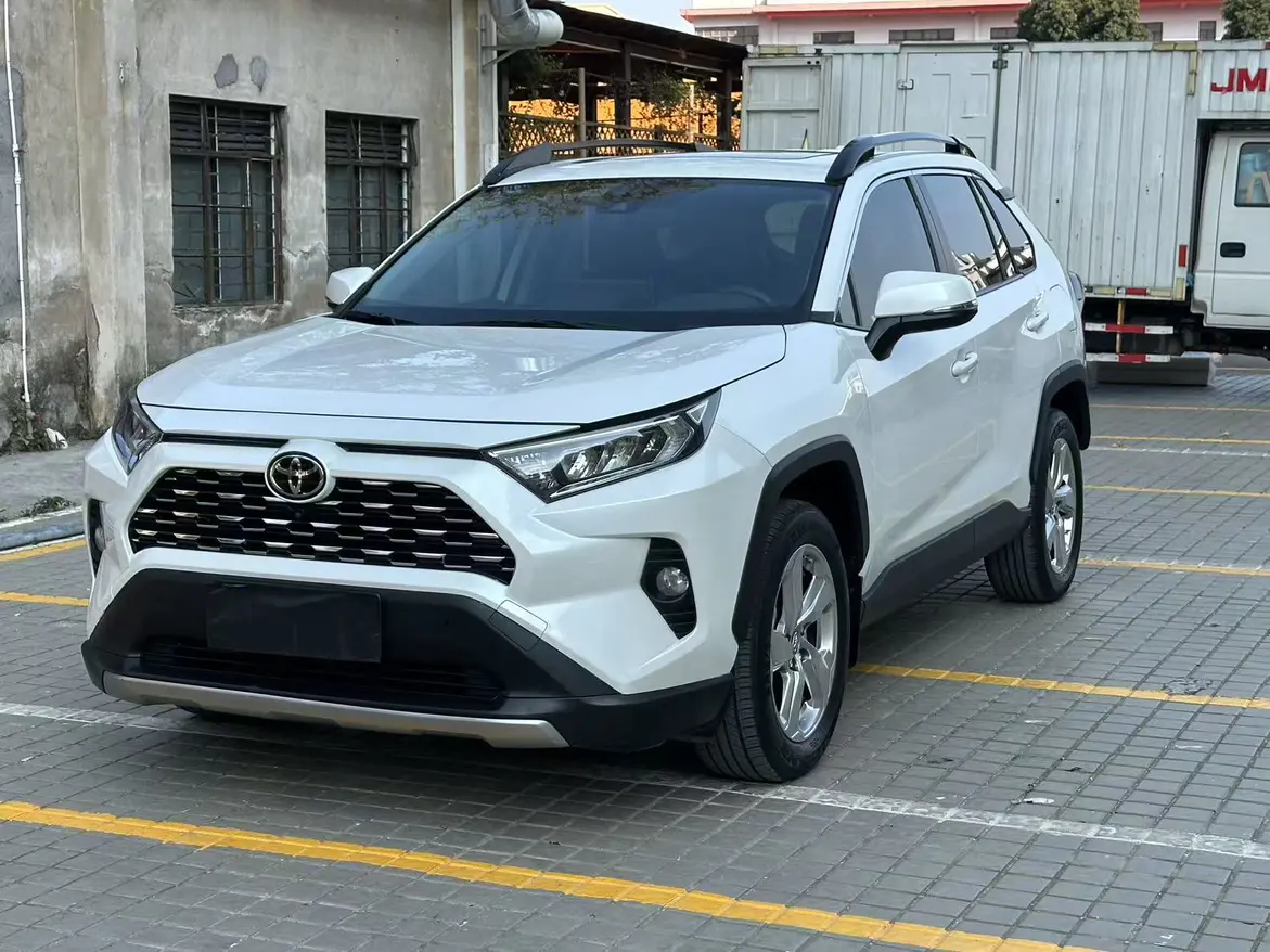Toyota RAV4  из Китая