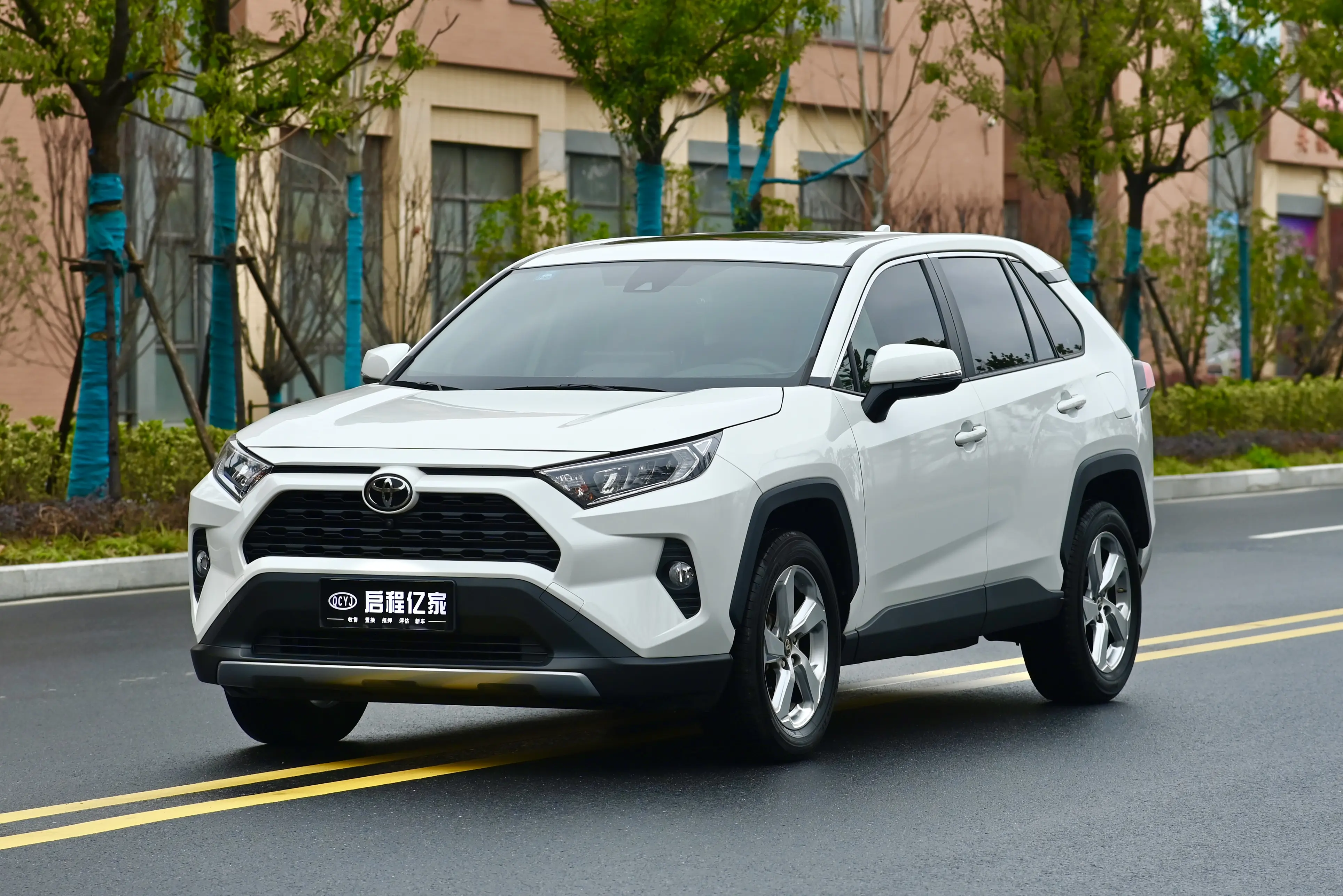 Toyota RAV4  из Китая