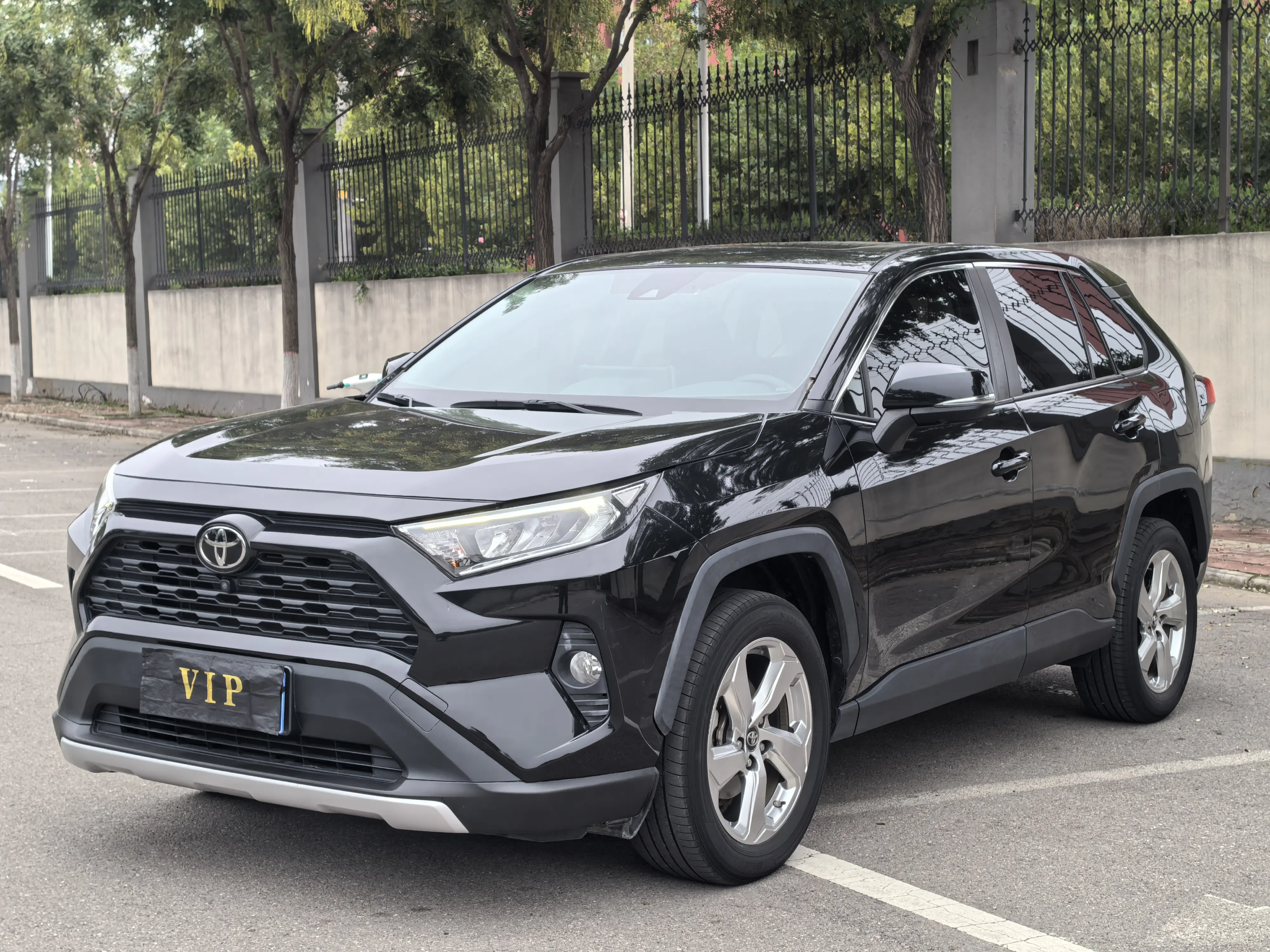 Toyota RAV4  из Китая