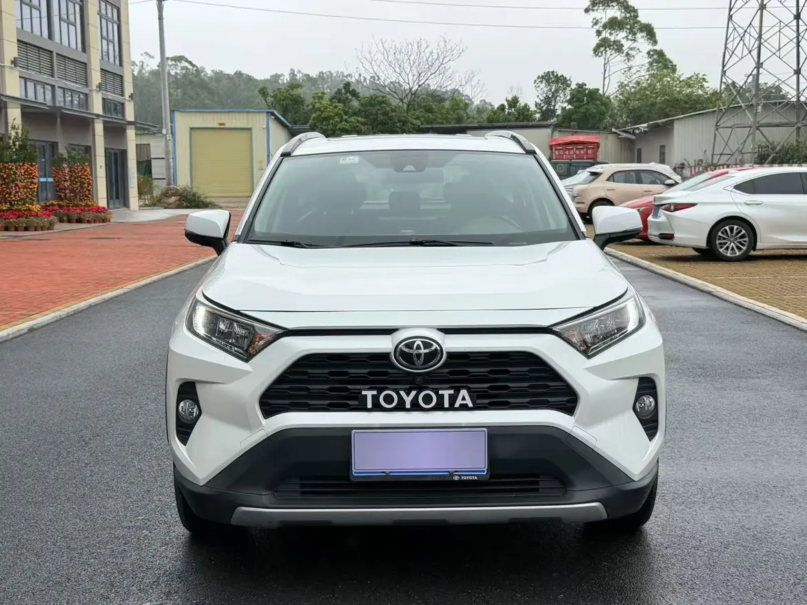 Toyota RAV4  из Китая