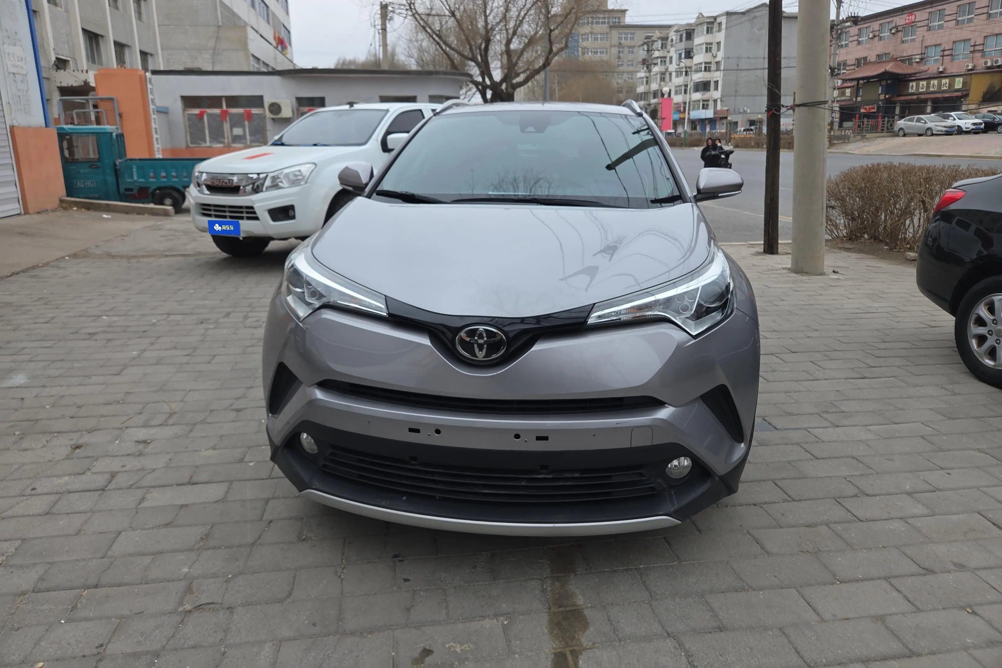 Toyota C-HR Hybrid (Yize IZOA)  из Китая