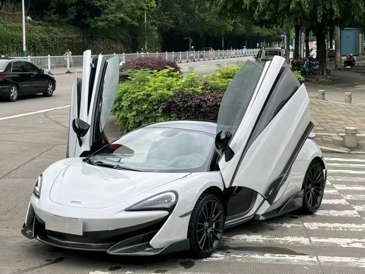 McLaren 570S