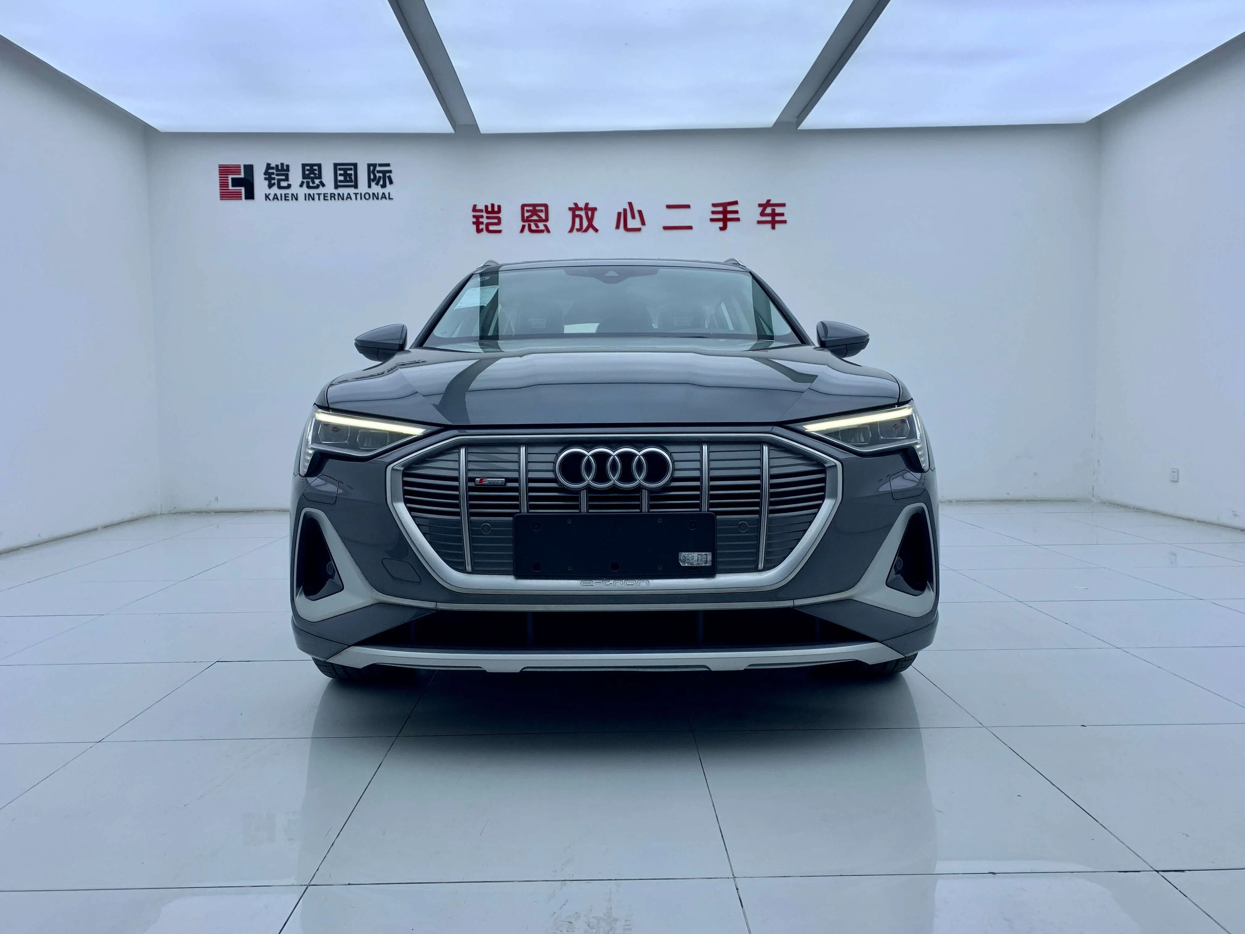 Audi e-tron  из Китая