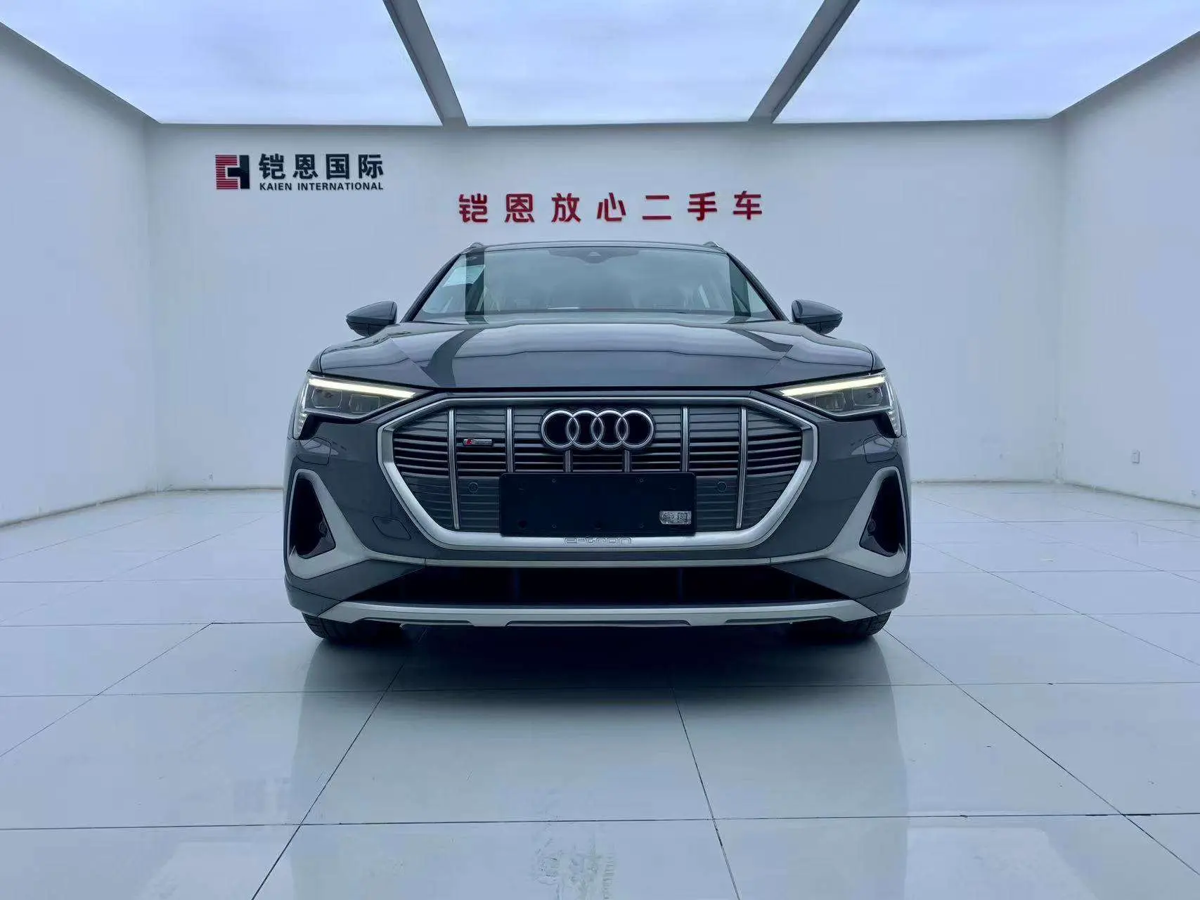Audi e-tron  из Китая