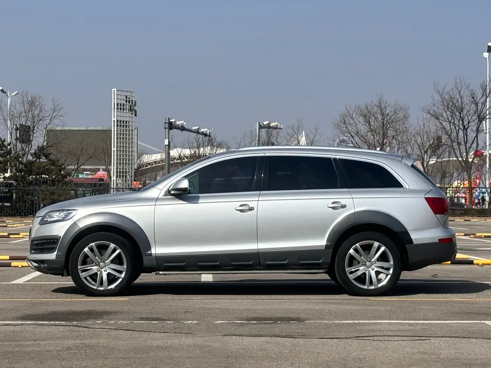 Audi Q7  из Китая