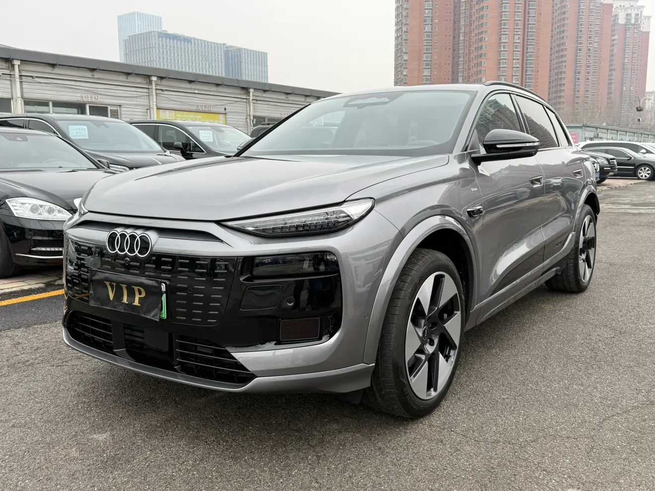 Audi Q6L e-tron  из Китая