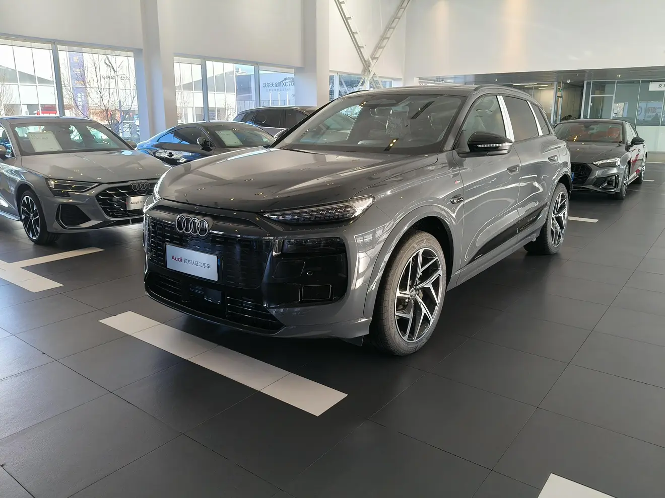 Audi Q6L e-tron  из Китая