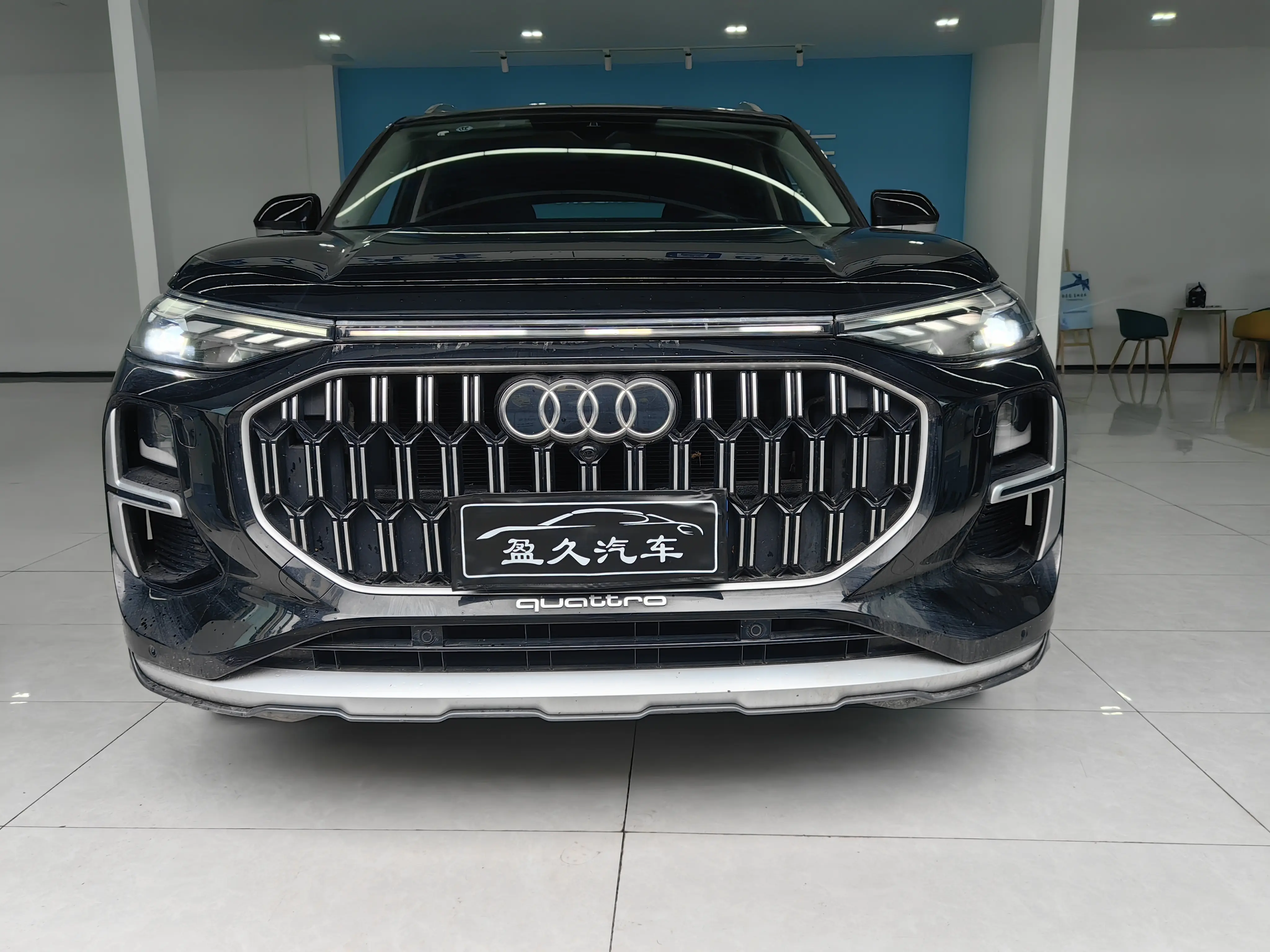 Audi Q6  из Китая