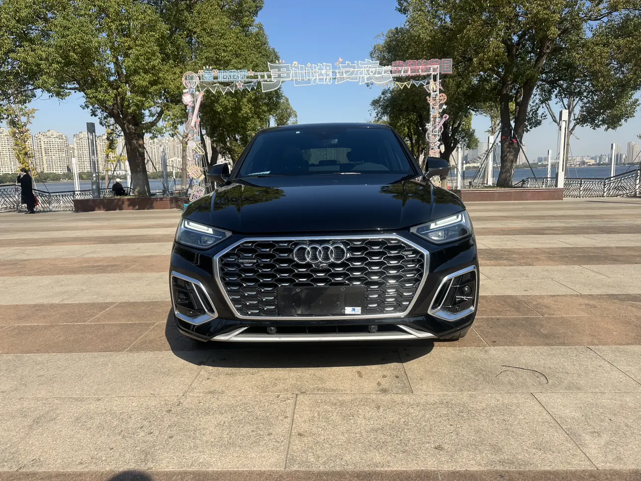 Audi Q5L Sportback  из Китая