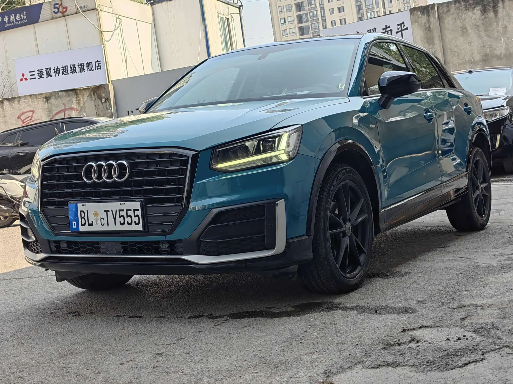 Audi Q2L  из Китая