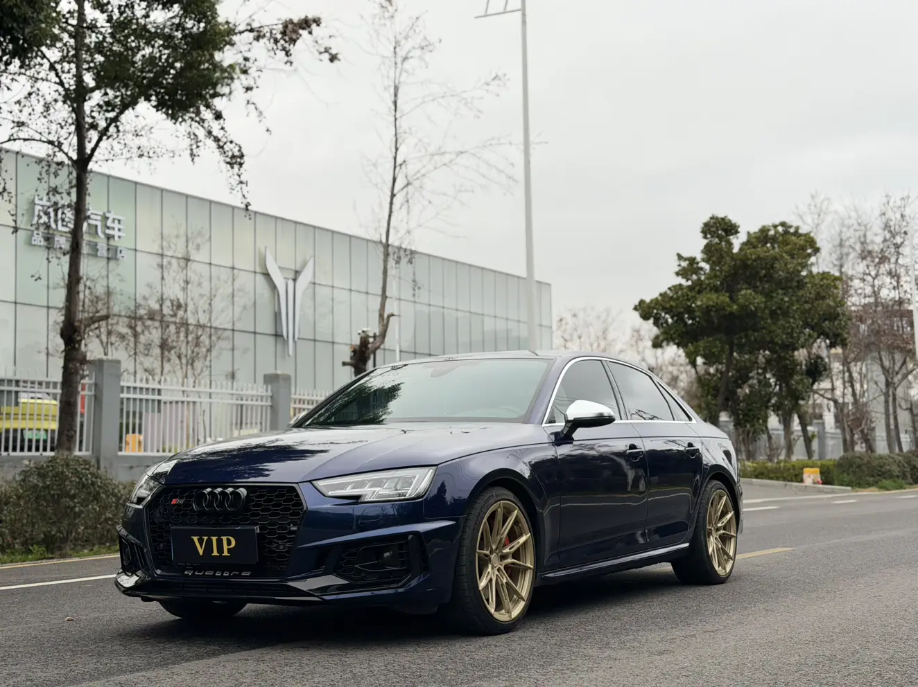 Audi S4  из Китая